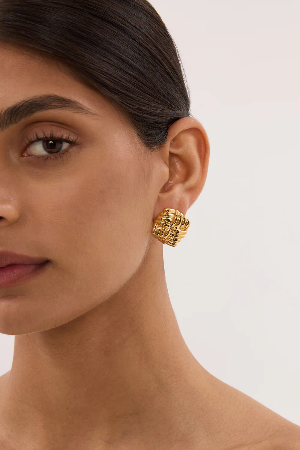 HEAVEN MAYHEM GOLD WIND EARRING - Image 3