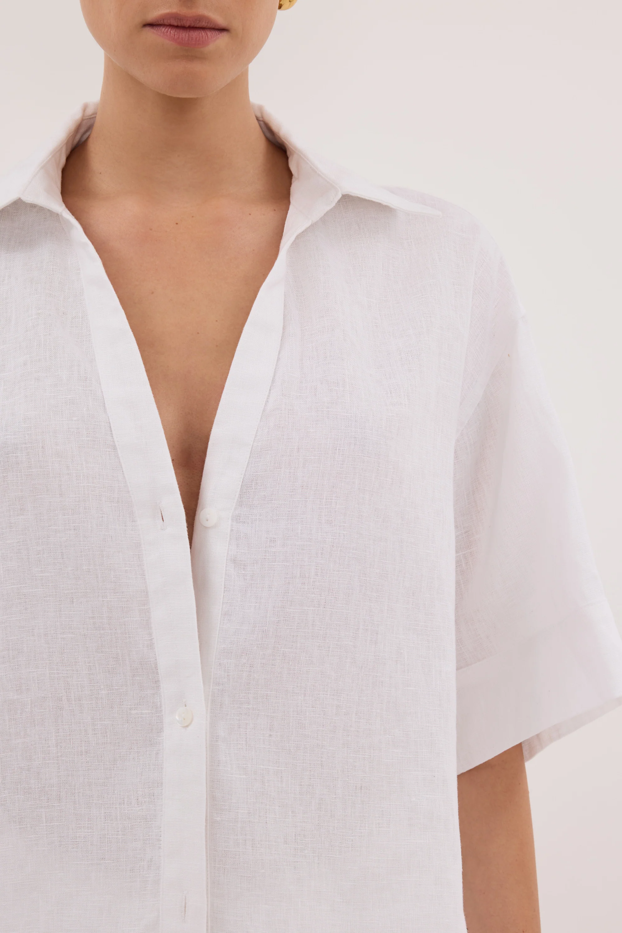 HELENA WHITE OVERSIZED LINEN SHIRT - Image 5