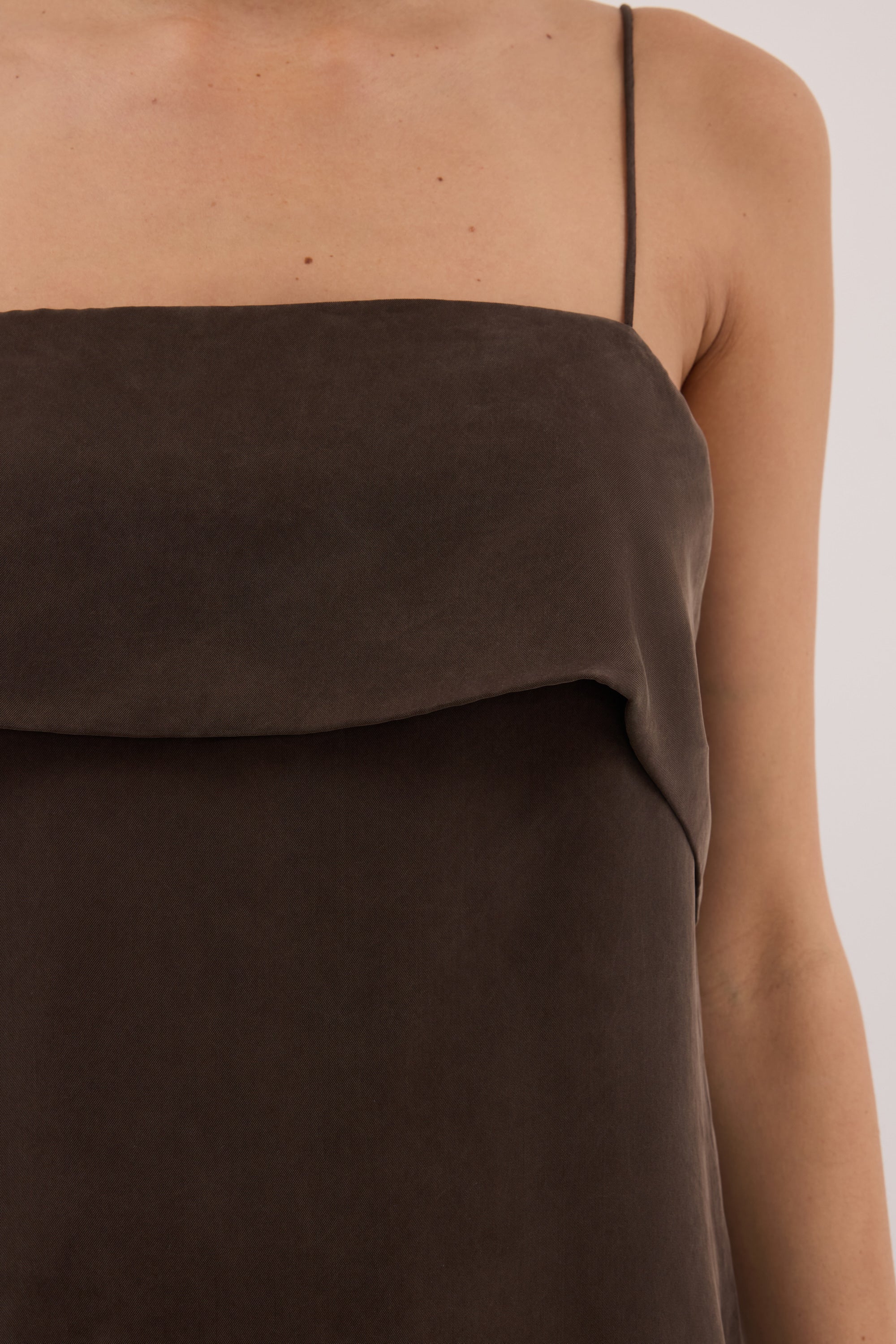 IDA BITTER CHOC SLEEVELESS FOLDOVER CAMI TOP - Image 4