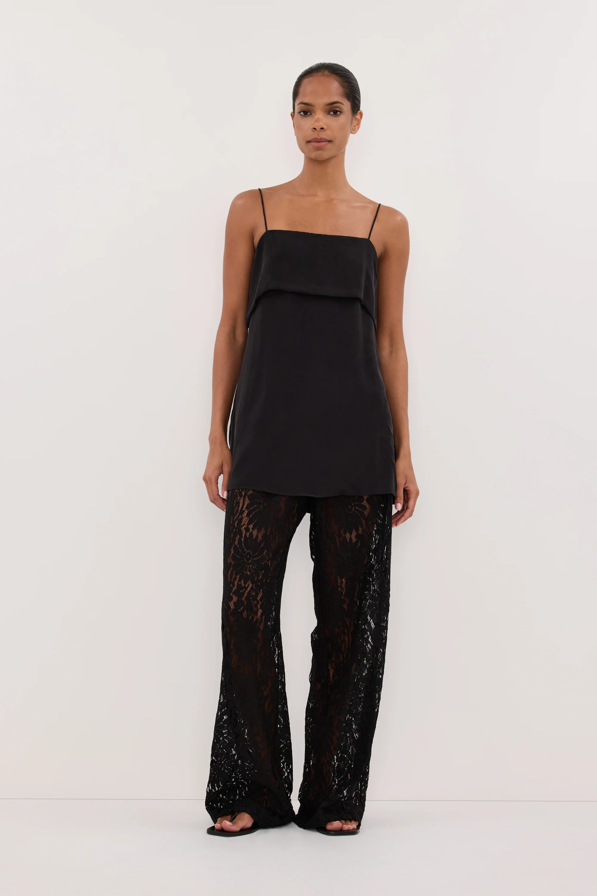 IDA BLACK SLEEVELESS FOLDOVER CAMI TOP