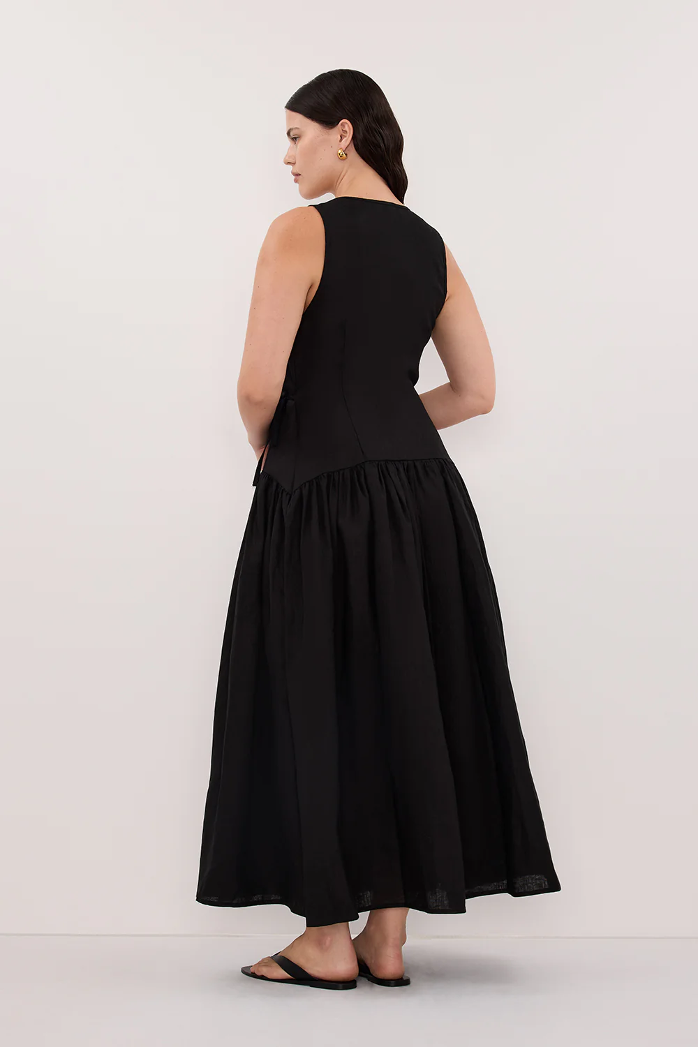 ILIO BLACK SLEEVELESS LINEN WRAP MIDI DRESS - Image 7