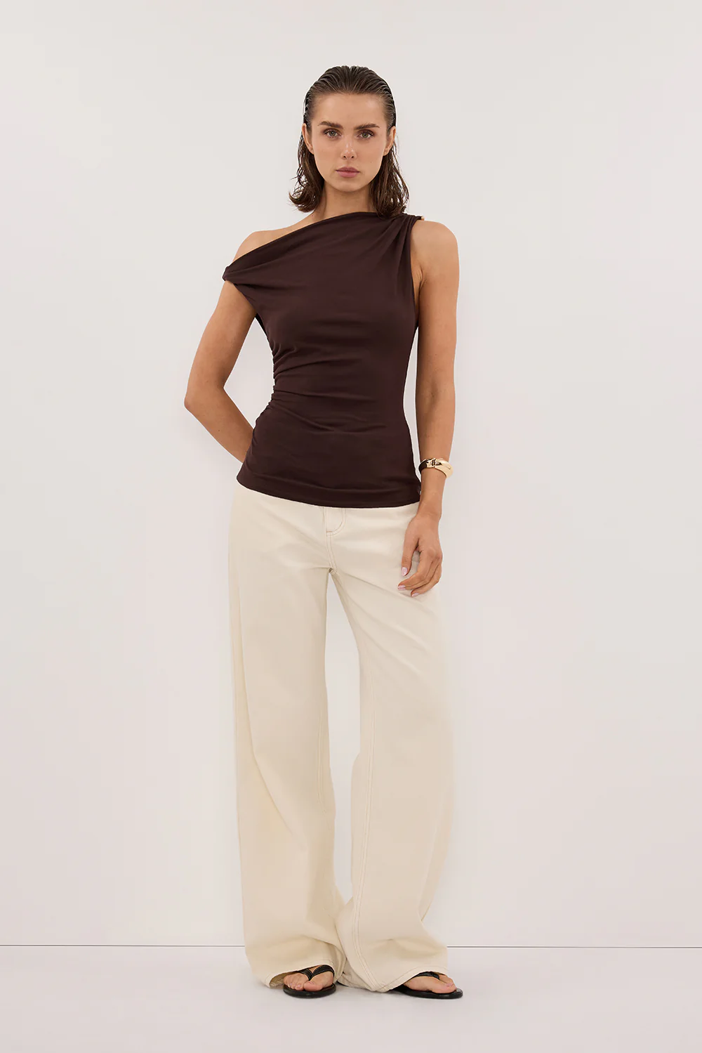 INEZ CHOC ASYM KNIT TOP