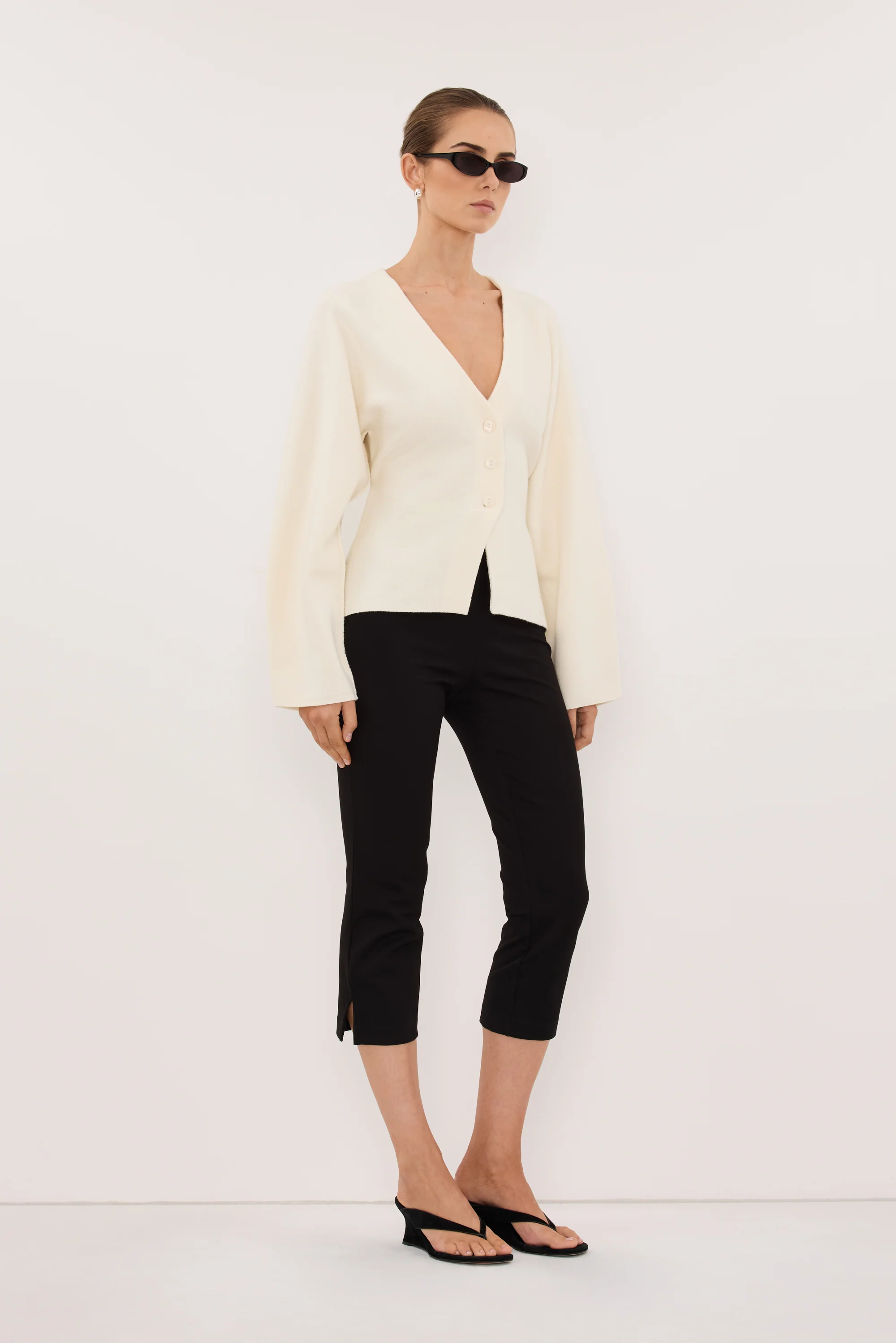 ISLA CREAM V NECK CARDIGAN - Image 3