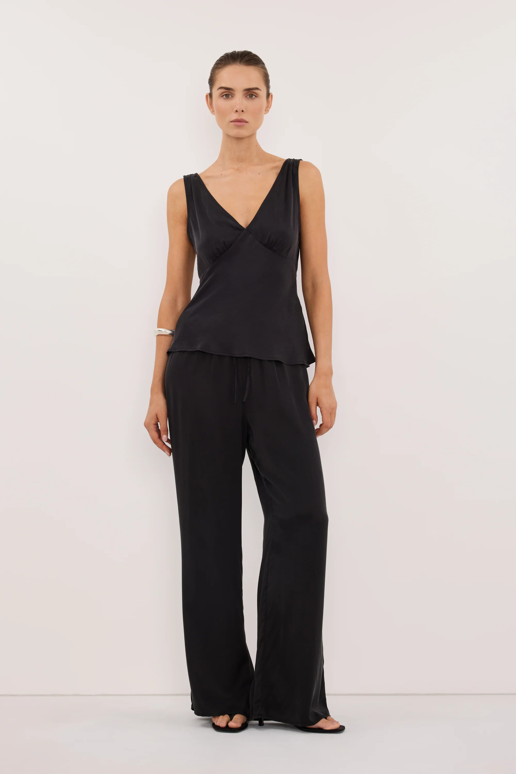 JORJA BLACK SLEEVELESS SILK TOP