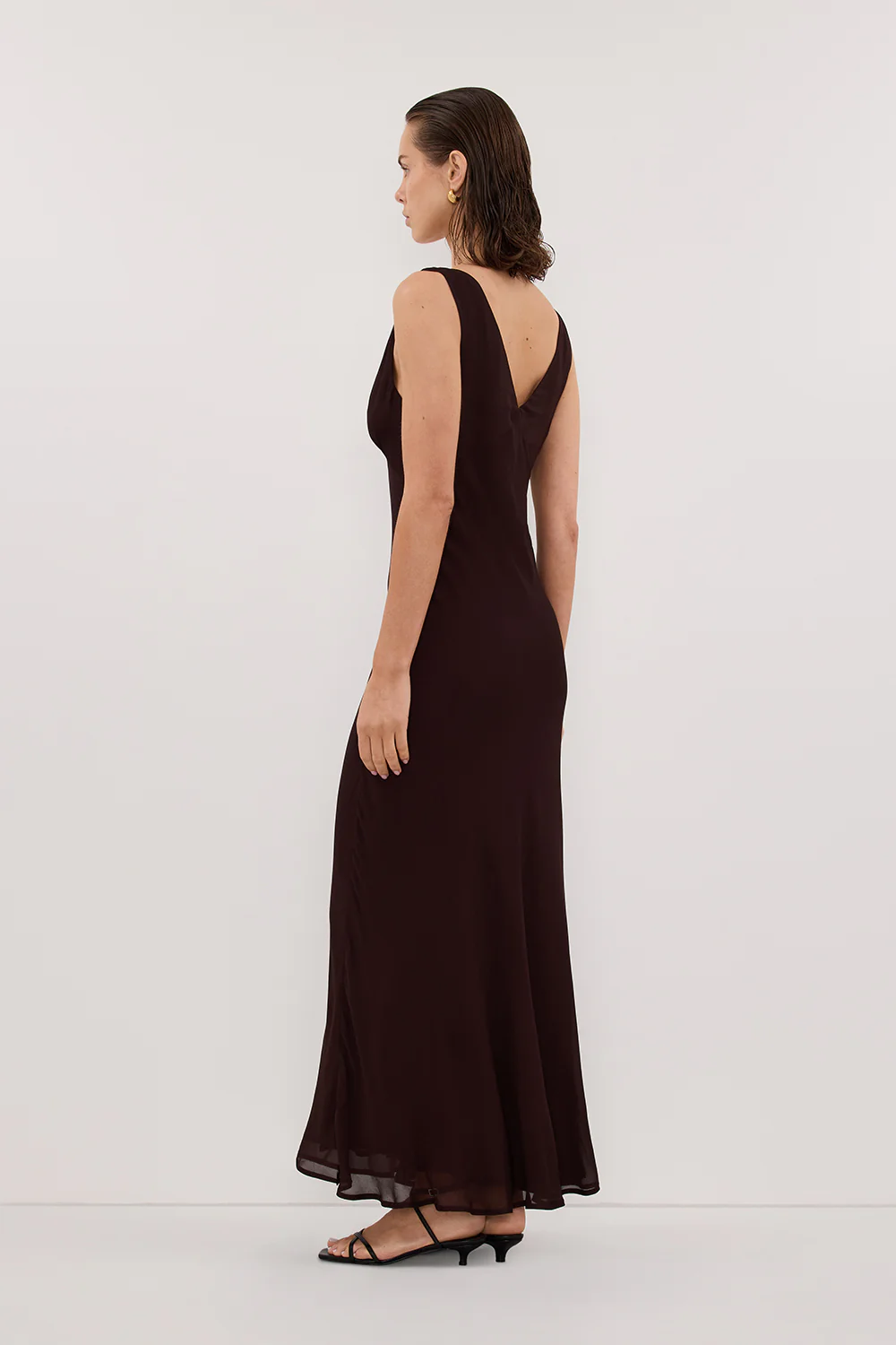 JORJA DARK CHOC SLEEVELESS MAXI DRESS - Image 4