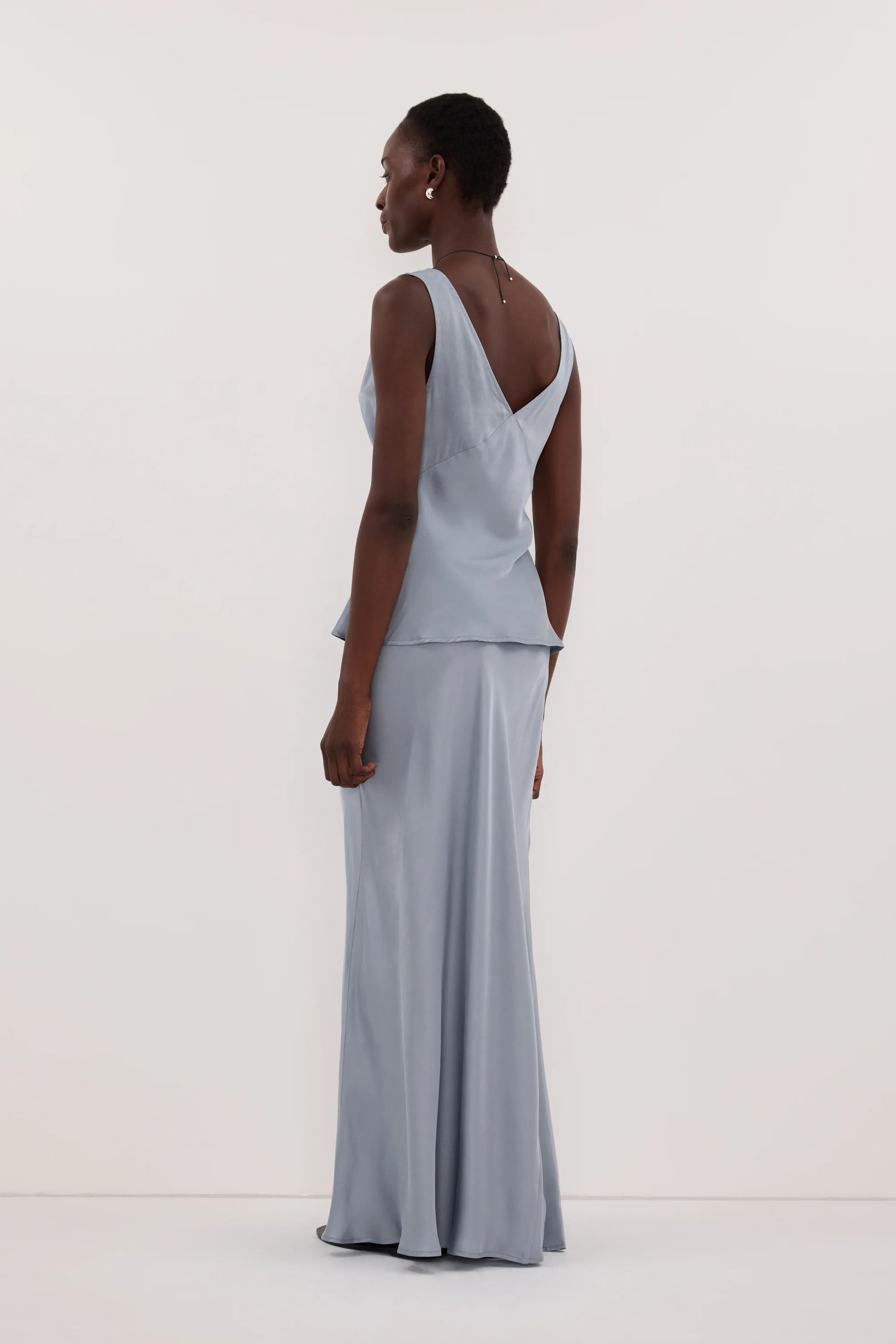 JORJA DUSTY BLUE SLEEVELESS SILK TOP - Image 4