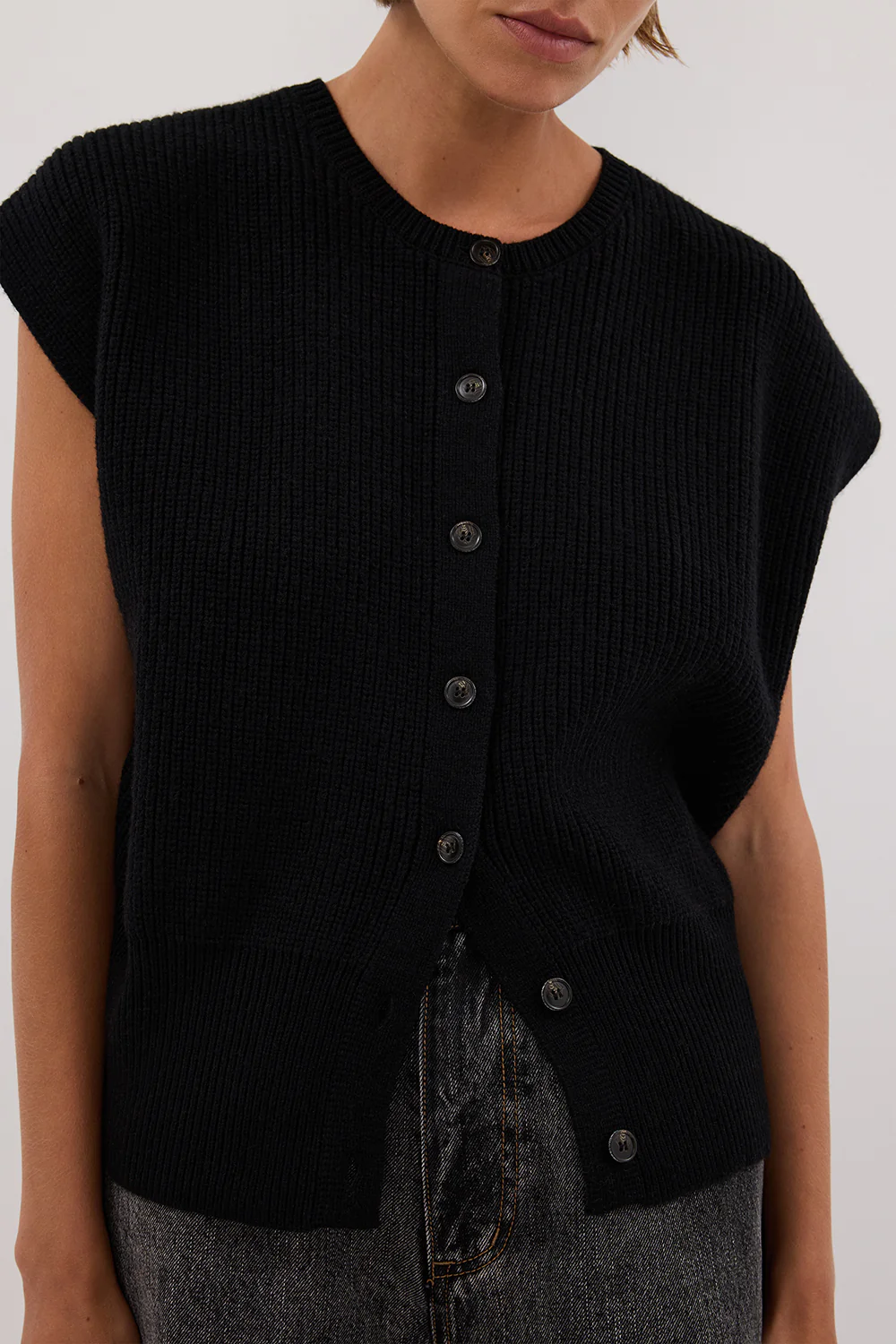 KATE BLACK KNIT VEST - Image 5