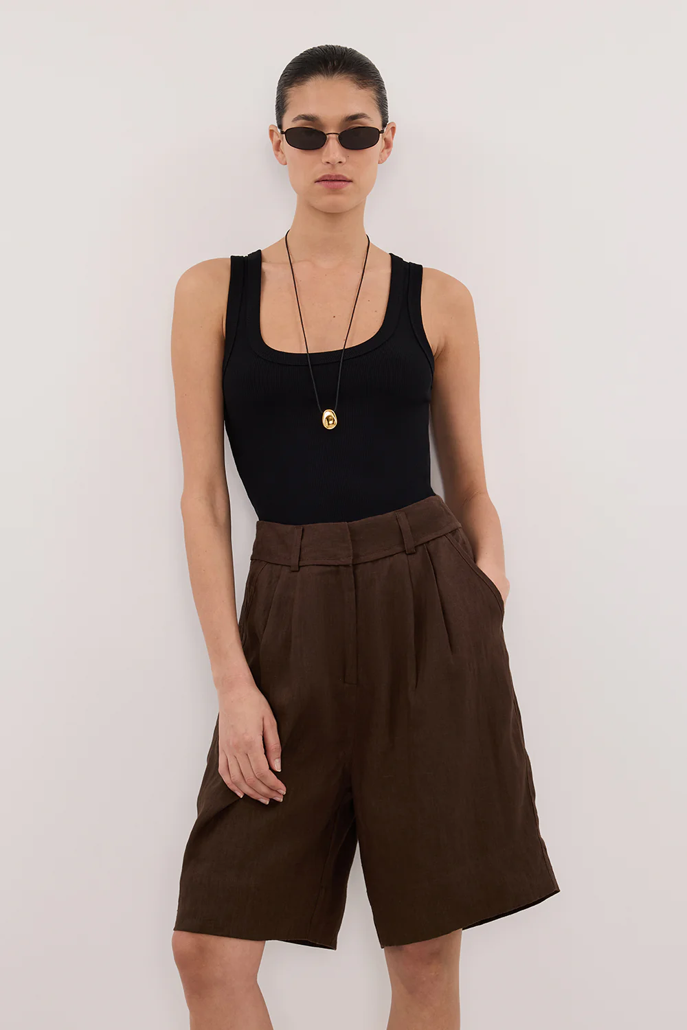 KAYLA BITTER CHOC LINEN BERMUDA SHORT - Image 2
