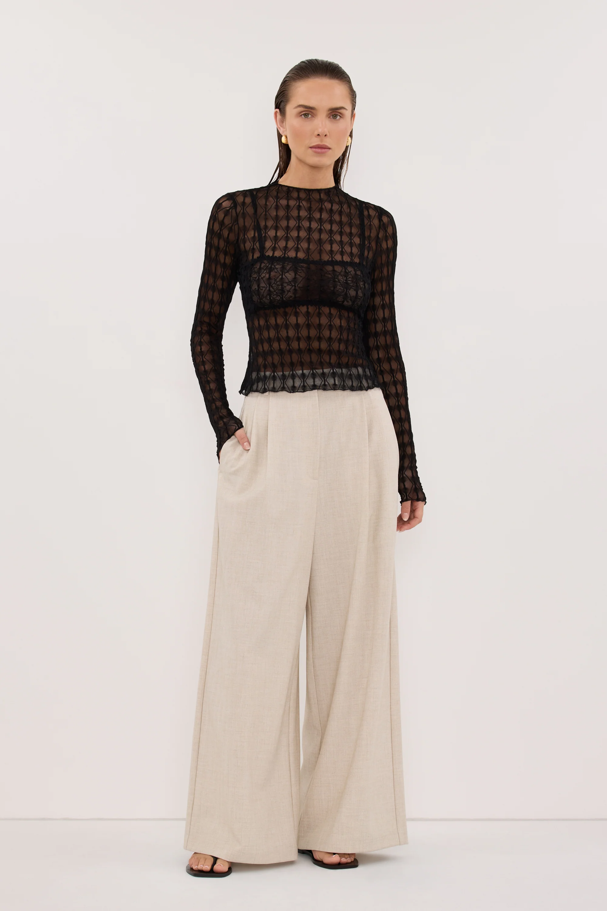 LEIA BLACK LONG SLEEVE LACE KNIT TOP