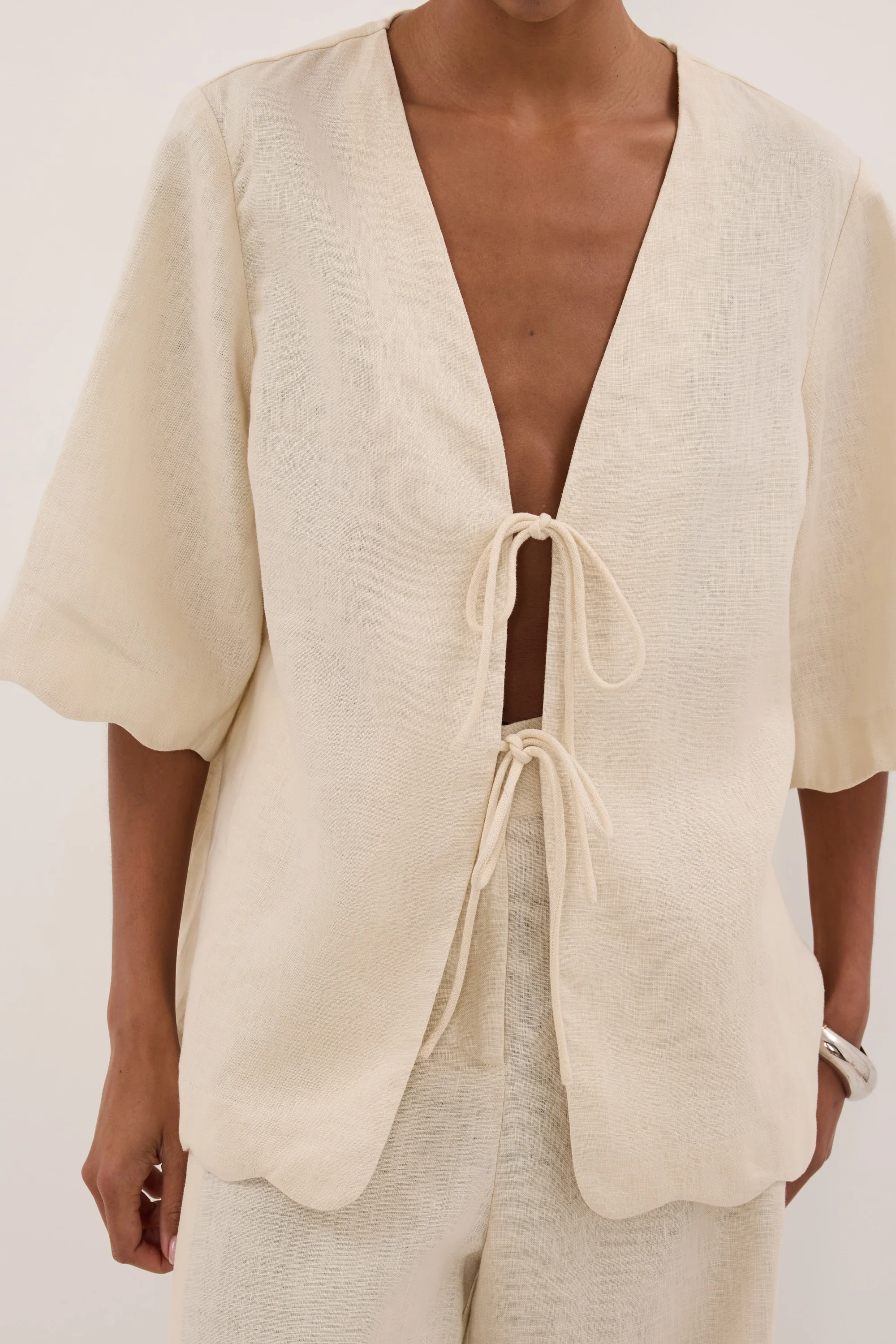 LELA SANDSTONE SHORT SLEEVE LINEN SHIRT - Image 4