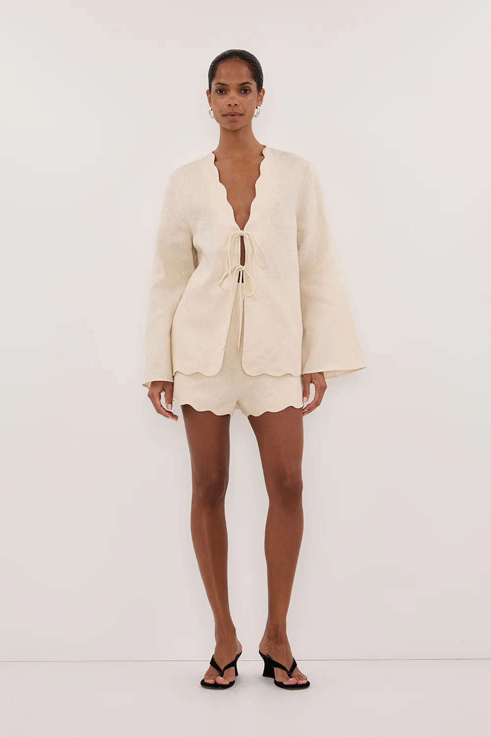 LELA SANDSTONE LINEN SHORT
