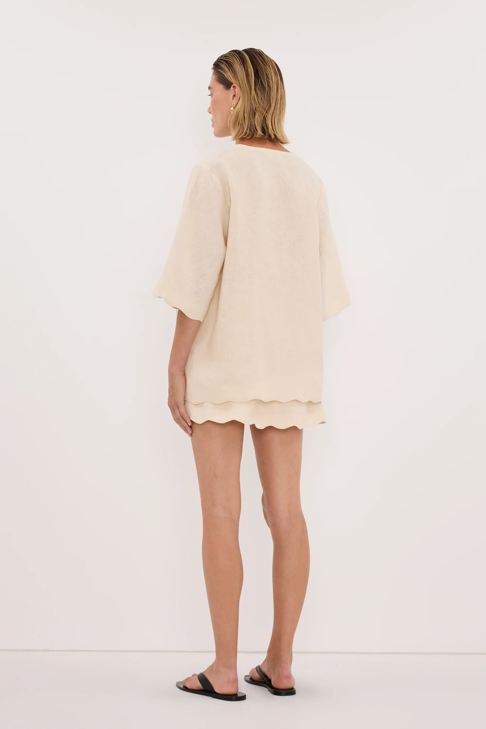 LELA SANDSTONE LONG SLEEVE LINEN TOP - Image 4