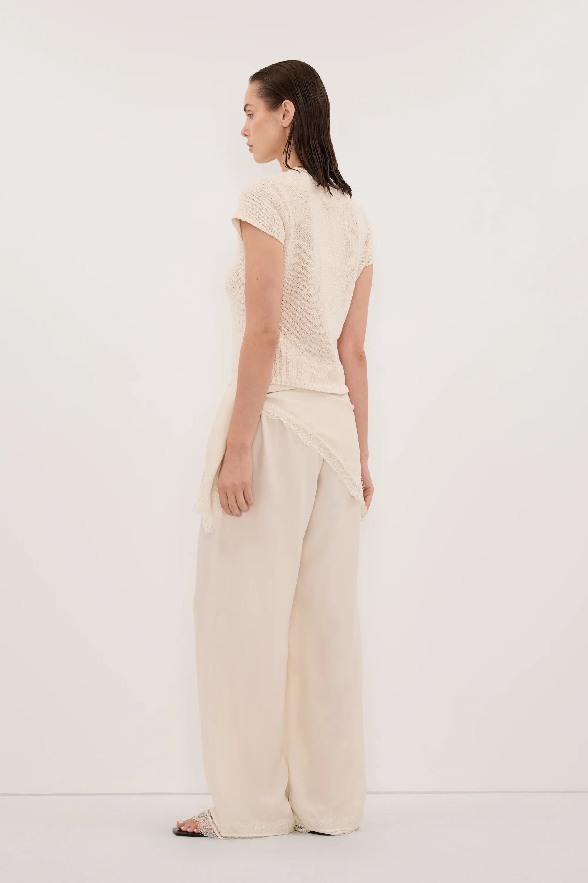 LEO SANDSTONE KNIT TOP - Image 3