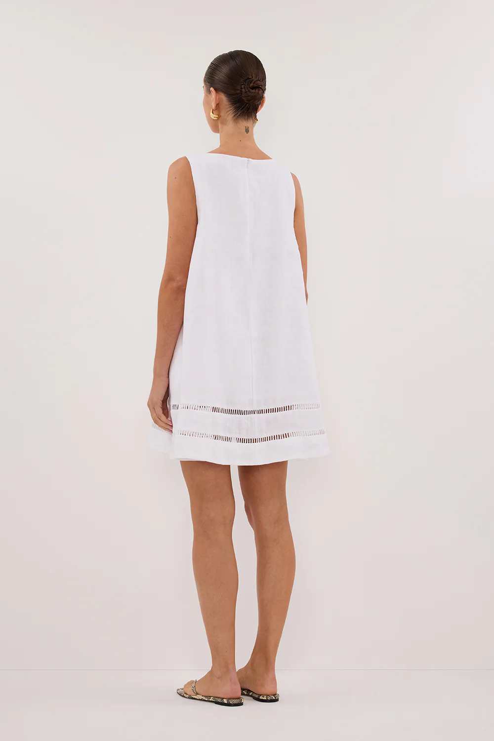 LINDSAY WHITE LINEN MINI DRESS - Image 4