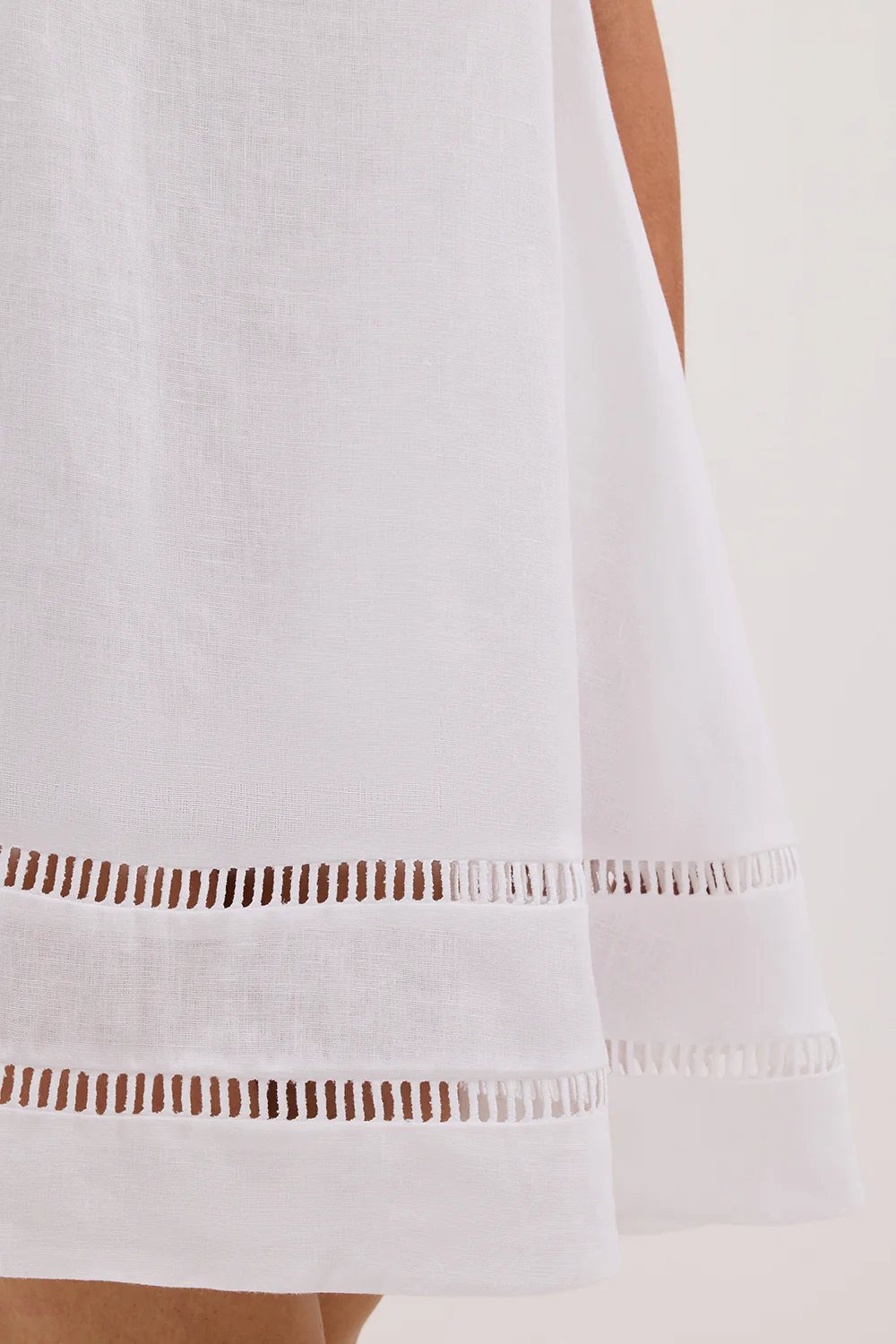 LINDSAY WHITE LINEN MINI DRESS - Image 5