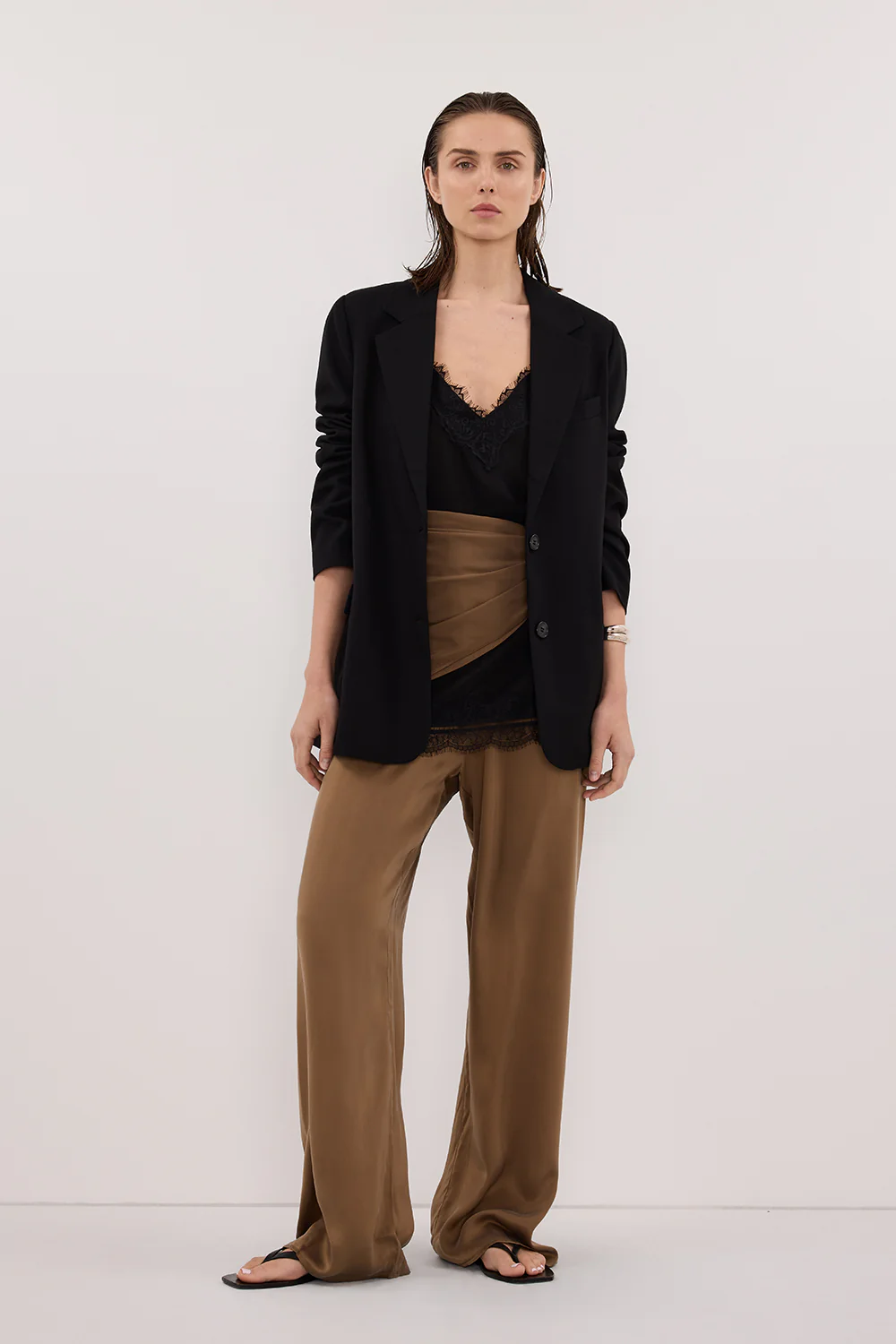 LIZA BLACK OVERSIZED BLAZER
