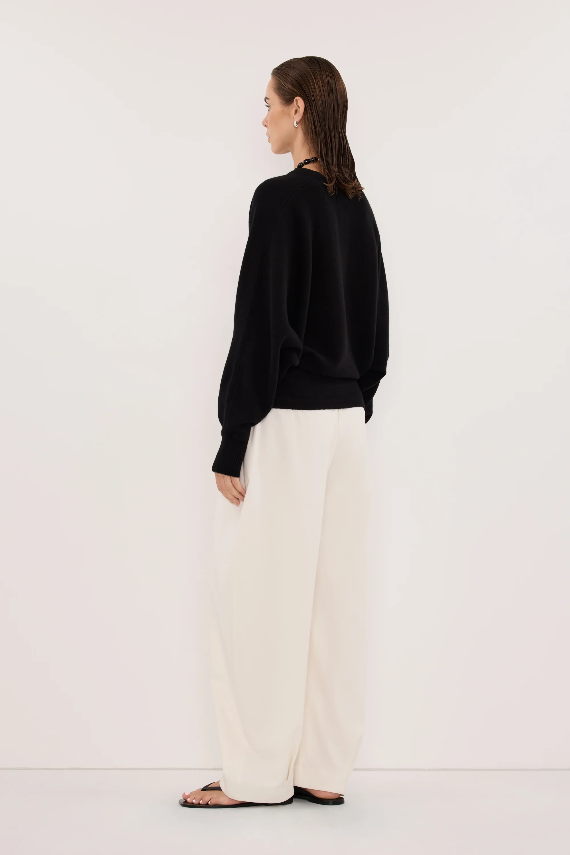 LUMI BLACK V NECK MERINO KNIT JUMPER - Image 3