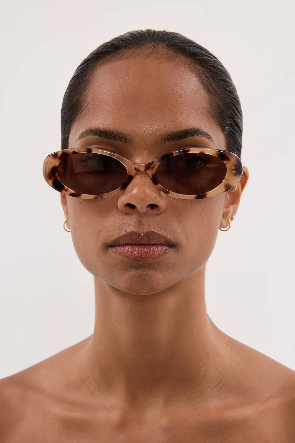 LUV LOU THE MORGAN CREAM TORT SUNGLASSES - Image 4