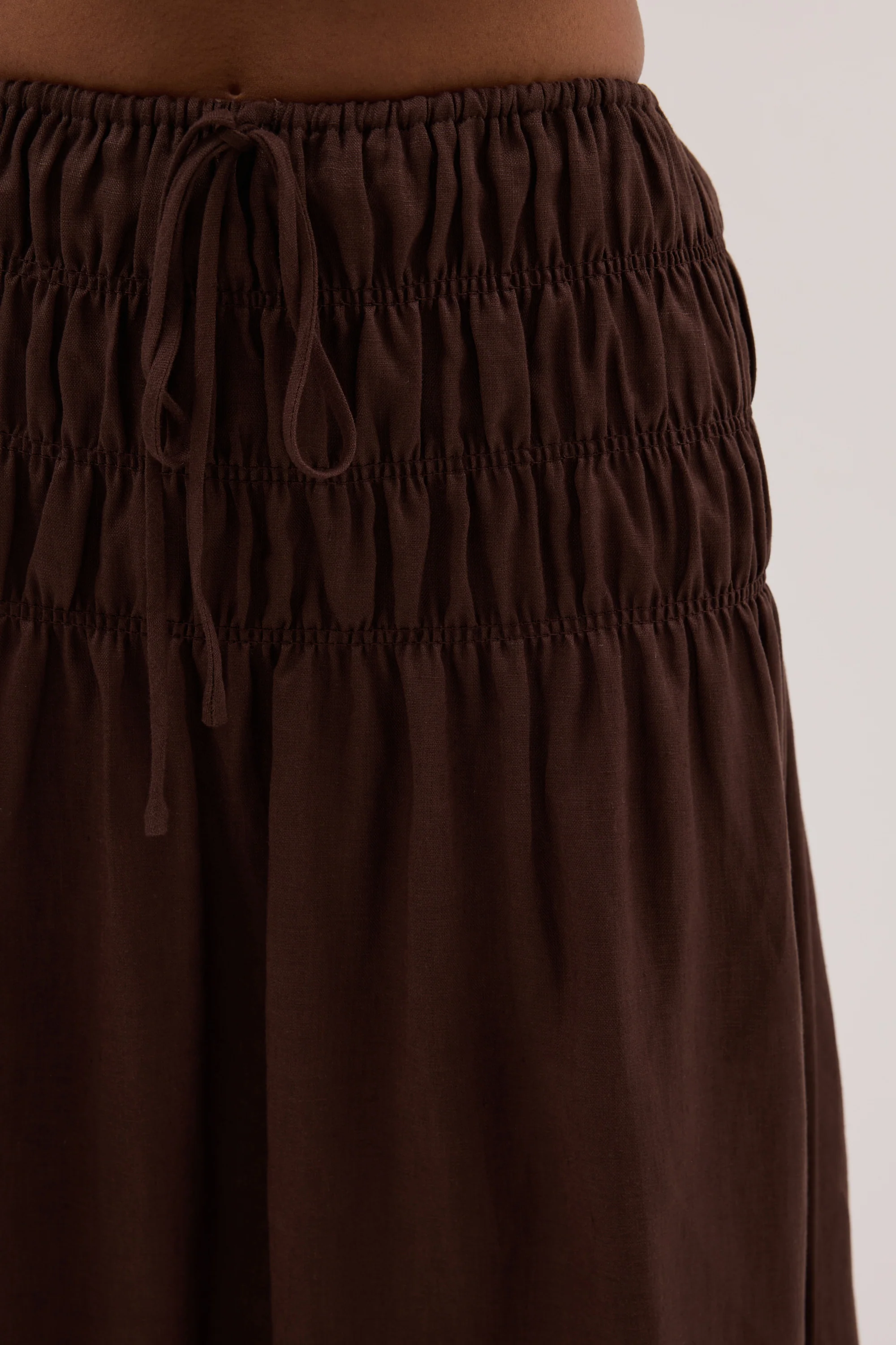 MAIA COCOA LINEN SHIRRED MIDI SKIRT - Image 4