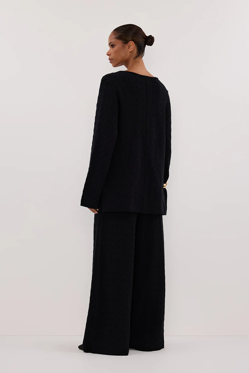 MAREN BLACK CABLE KNIT JUMPER - Image 4