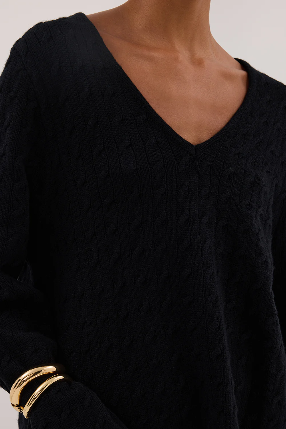 MAREN BLACK CABLE KNIT JUMPER - Image 5