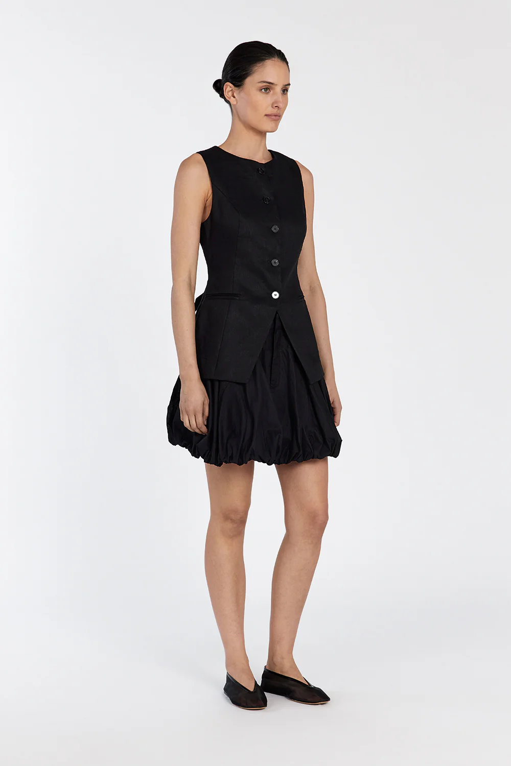 MARIA BLACK LINEN MINI SKIRT - Image 3