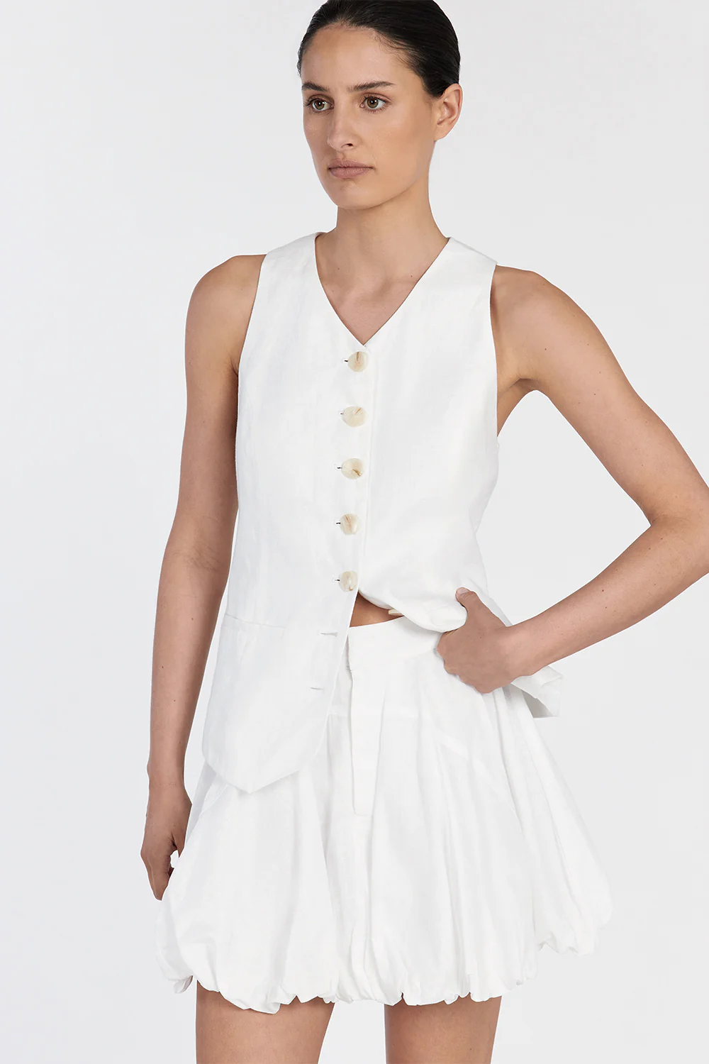 MARIA WHITE LINEN MINI SKIRT - Image 2