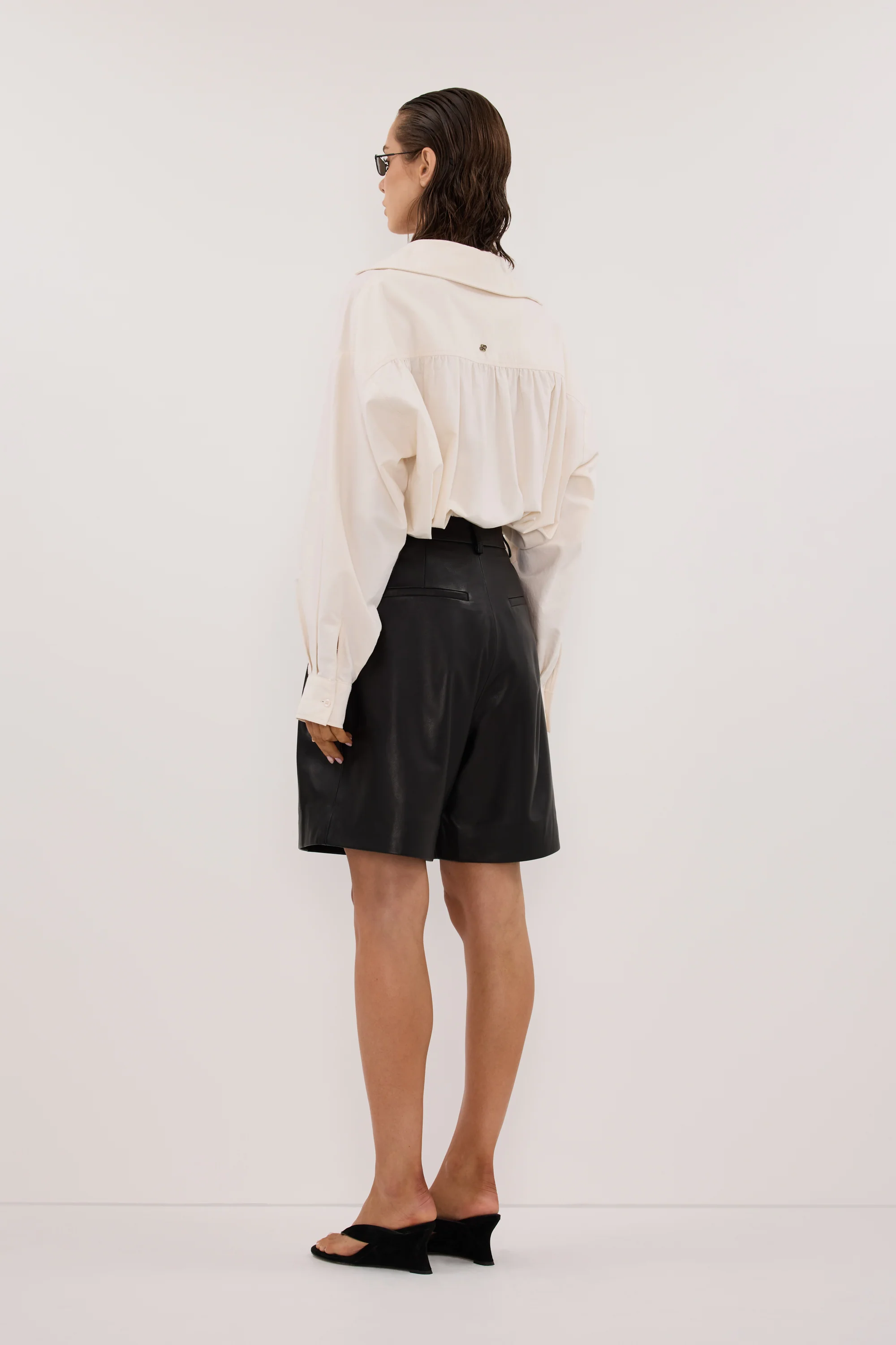 MAYFAIR BLACK LEATHER BERMUDA SHORT - Image 4