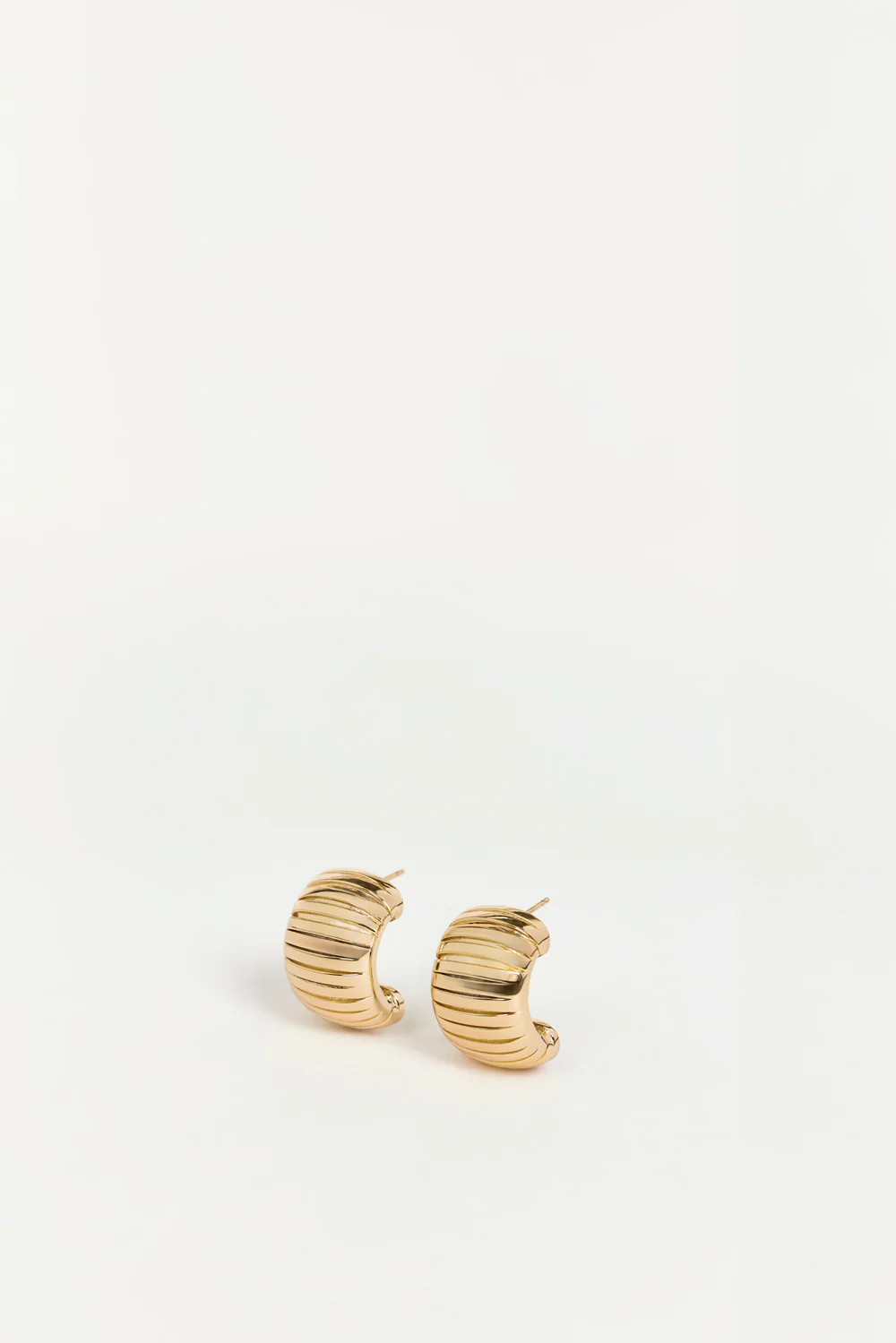 MÉGA STEP GOLD EARRING - Image 3