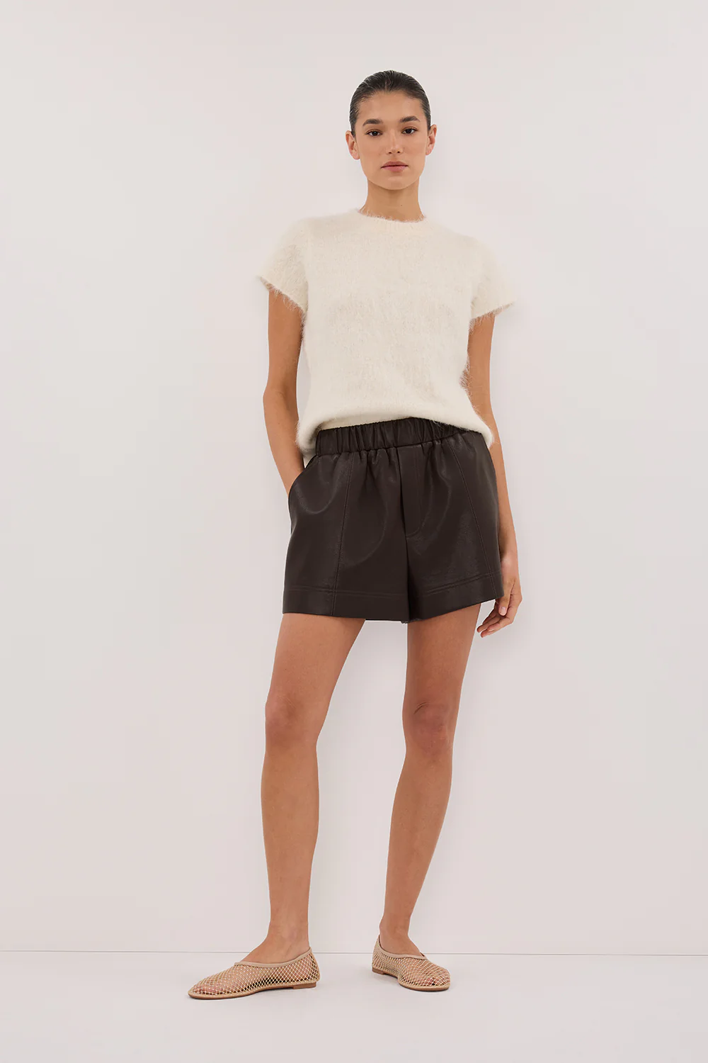 MONTY CHOC FAUX LEATHER SHORT - Image 5