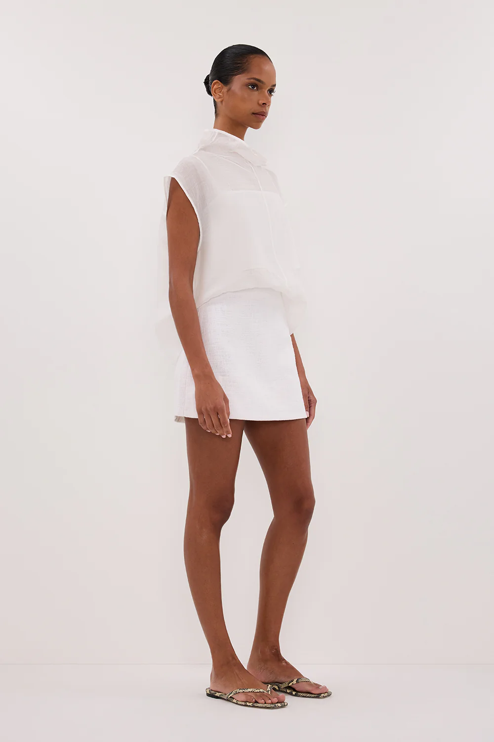 NIEVE WHITE MINI SKORT - Image 3