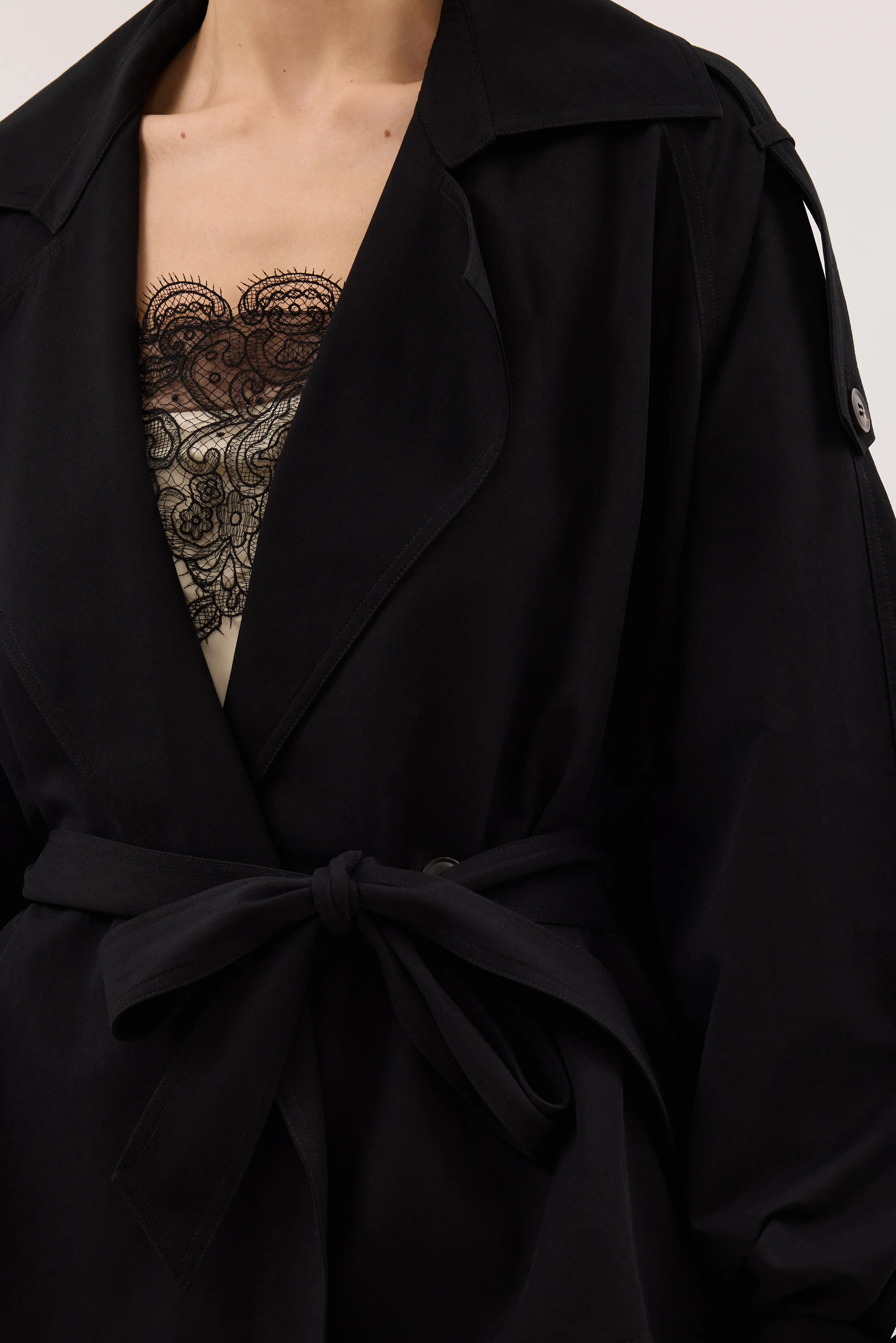 NINA BLACK LIGHTWEIGHT MINI TRENCH - Image 4