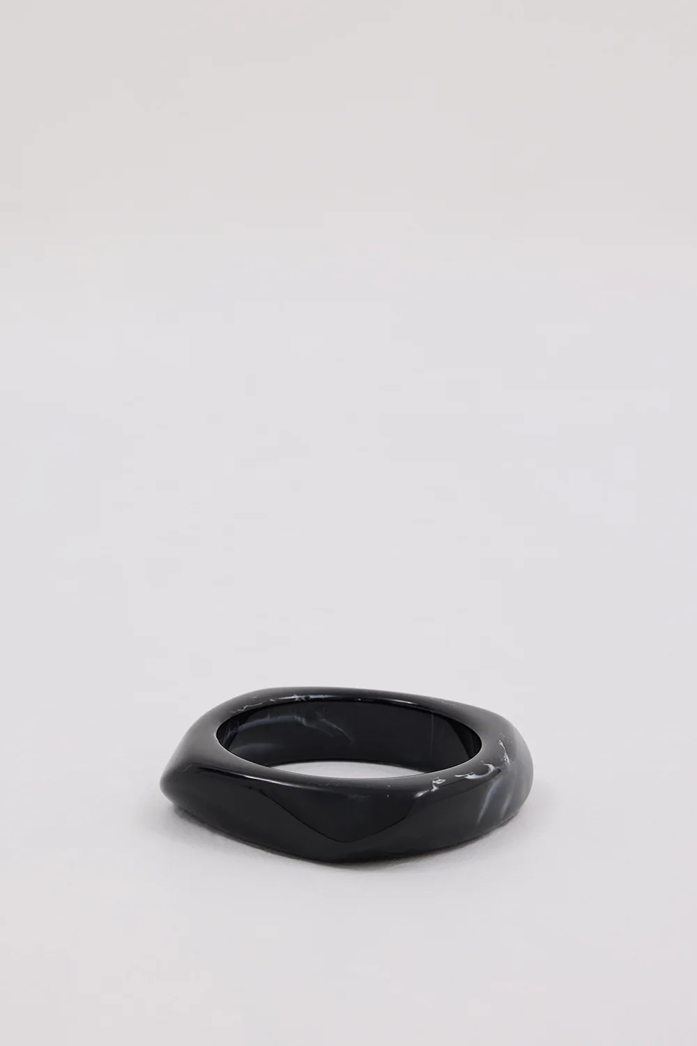 NOAH THE LABEL BLACK RESIN BANGLE