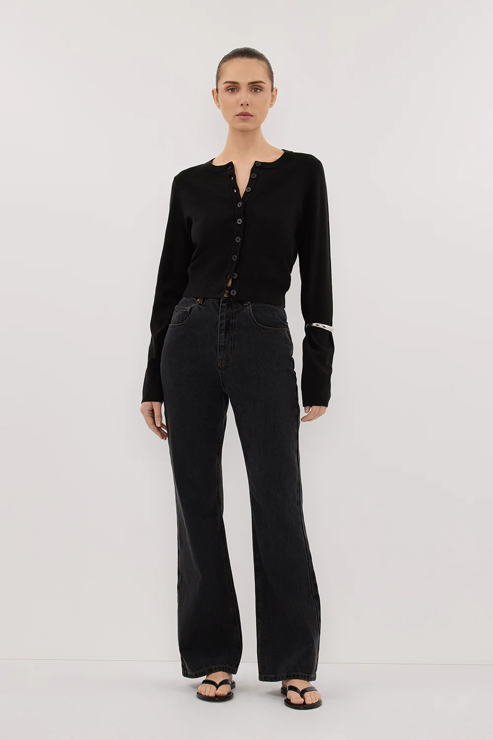 NOELLE BLACK RINSE BOOTLEG JEAN