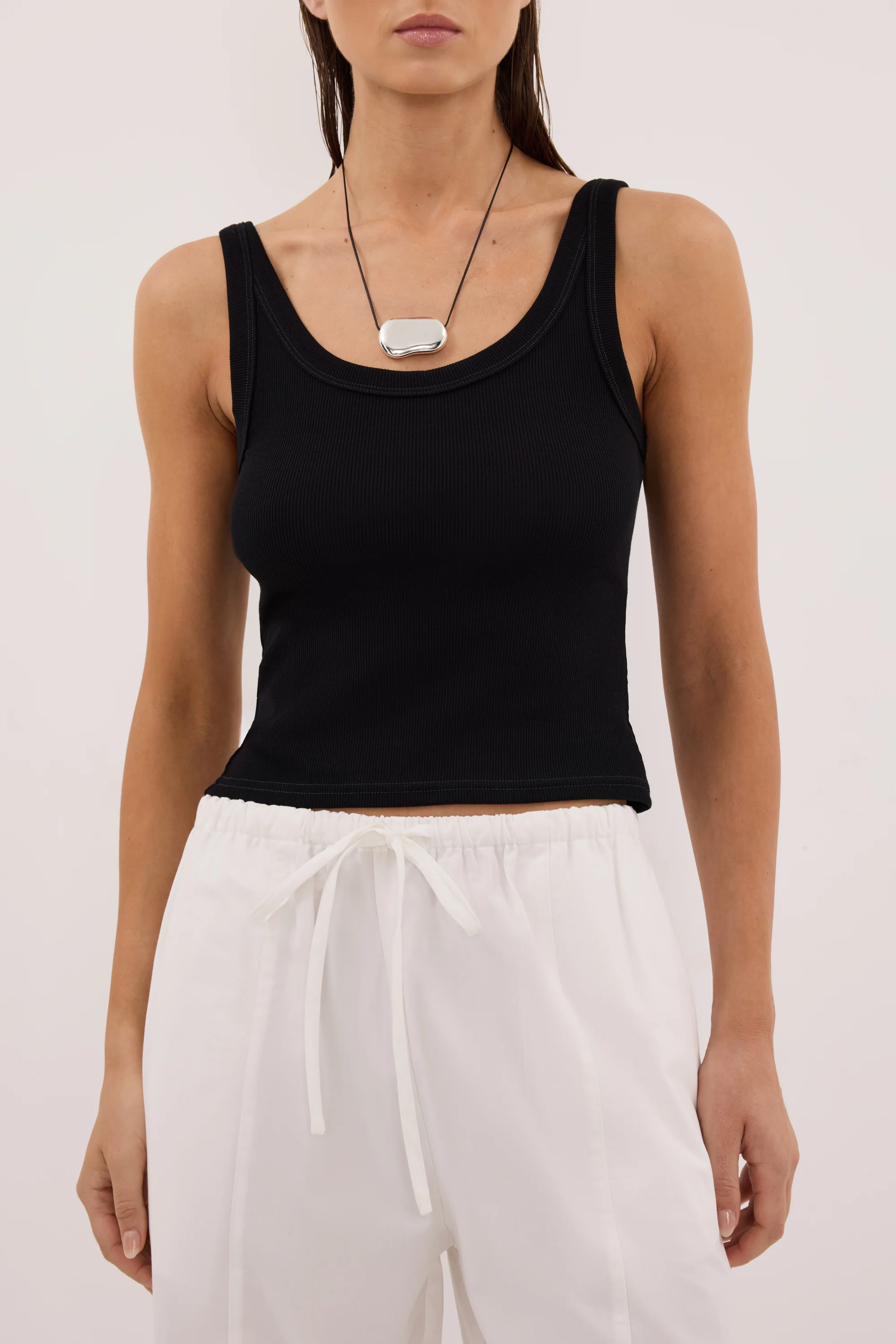 PHOEBE BLACK SCOOP NECK TANK TOP - Image 5