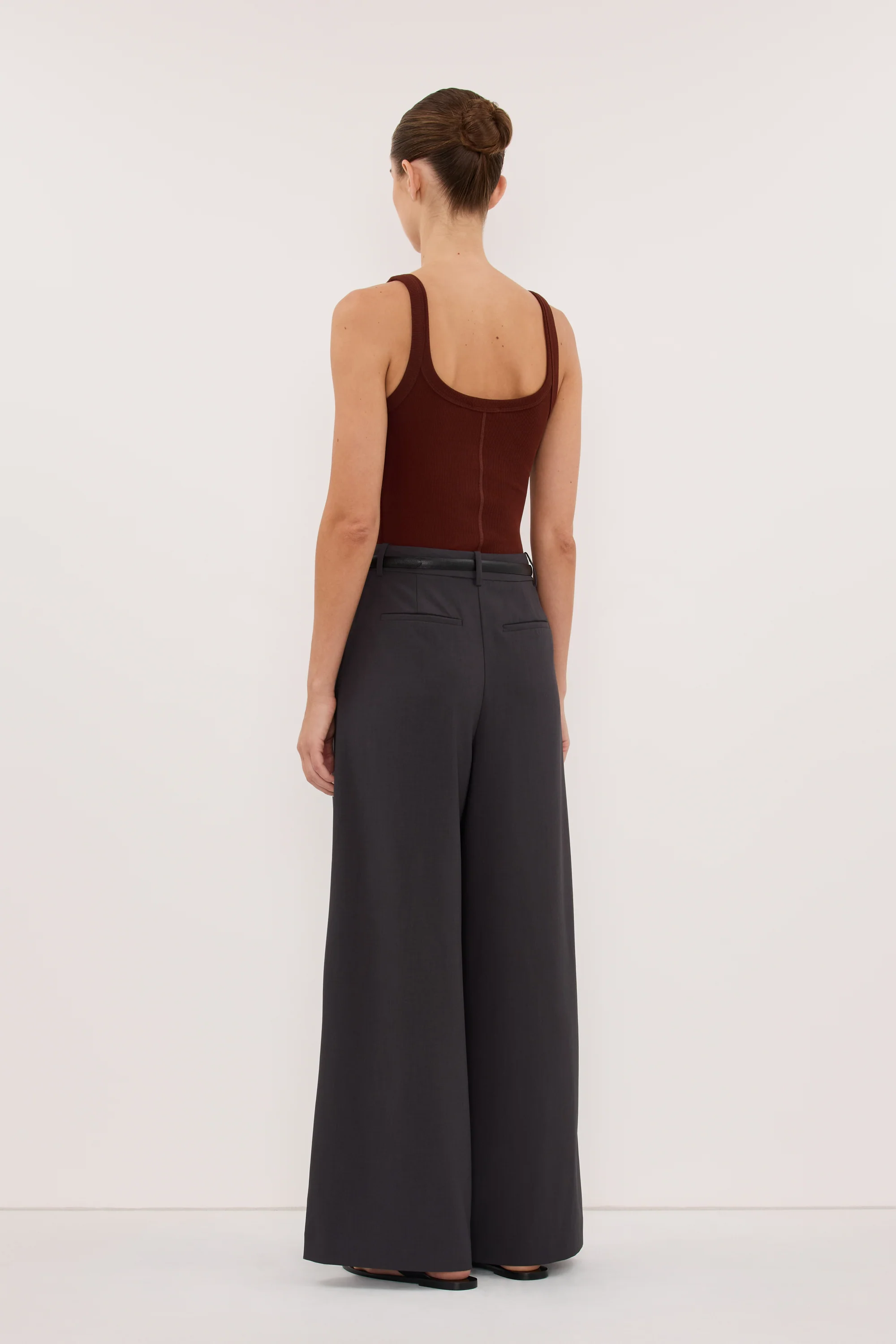 PHOEBE CINNAMON SCOOP NECK TANK TOP - Image 4