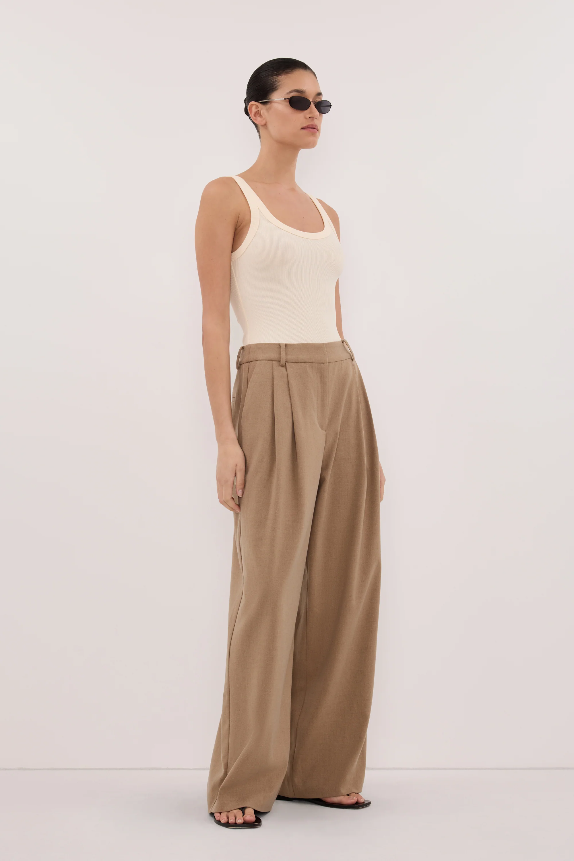 PHOEBE SANDSTONE SCOOP NECK TANK TOP - Image 3