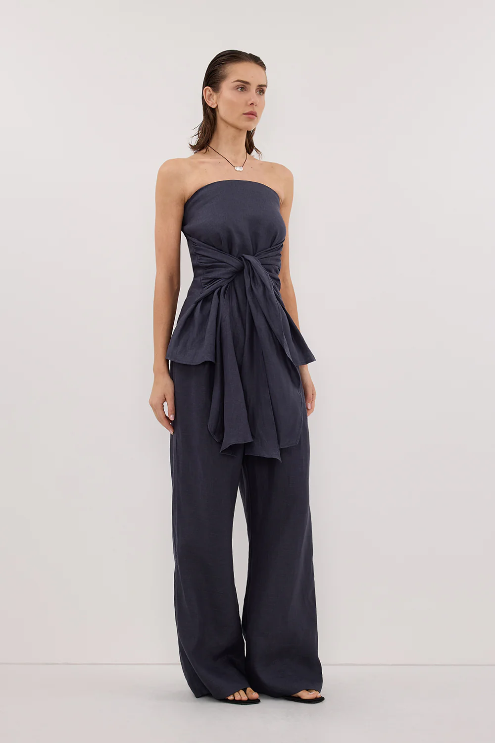 PIPPY INDIGO LINEN STRAPLESS TOP - Image 3