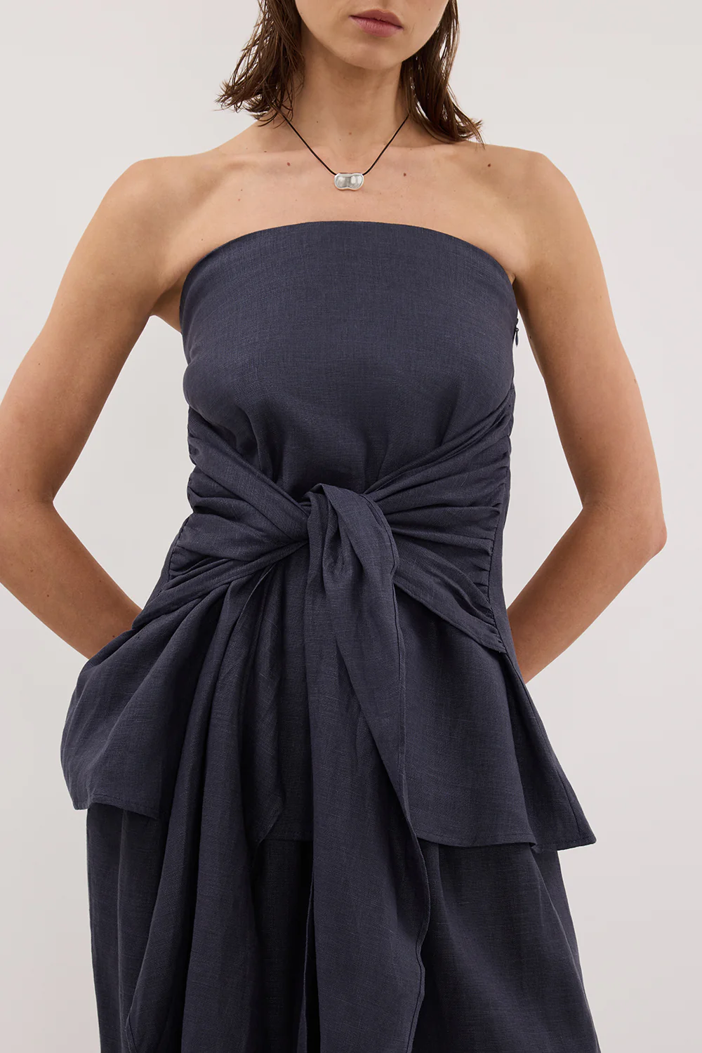 PIPPY INDIGO LINEN STRAPLESS TOP - Image 5