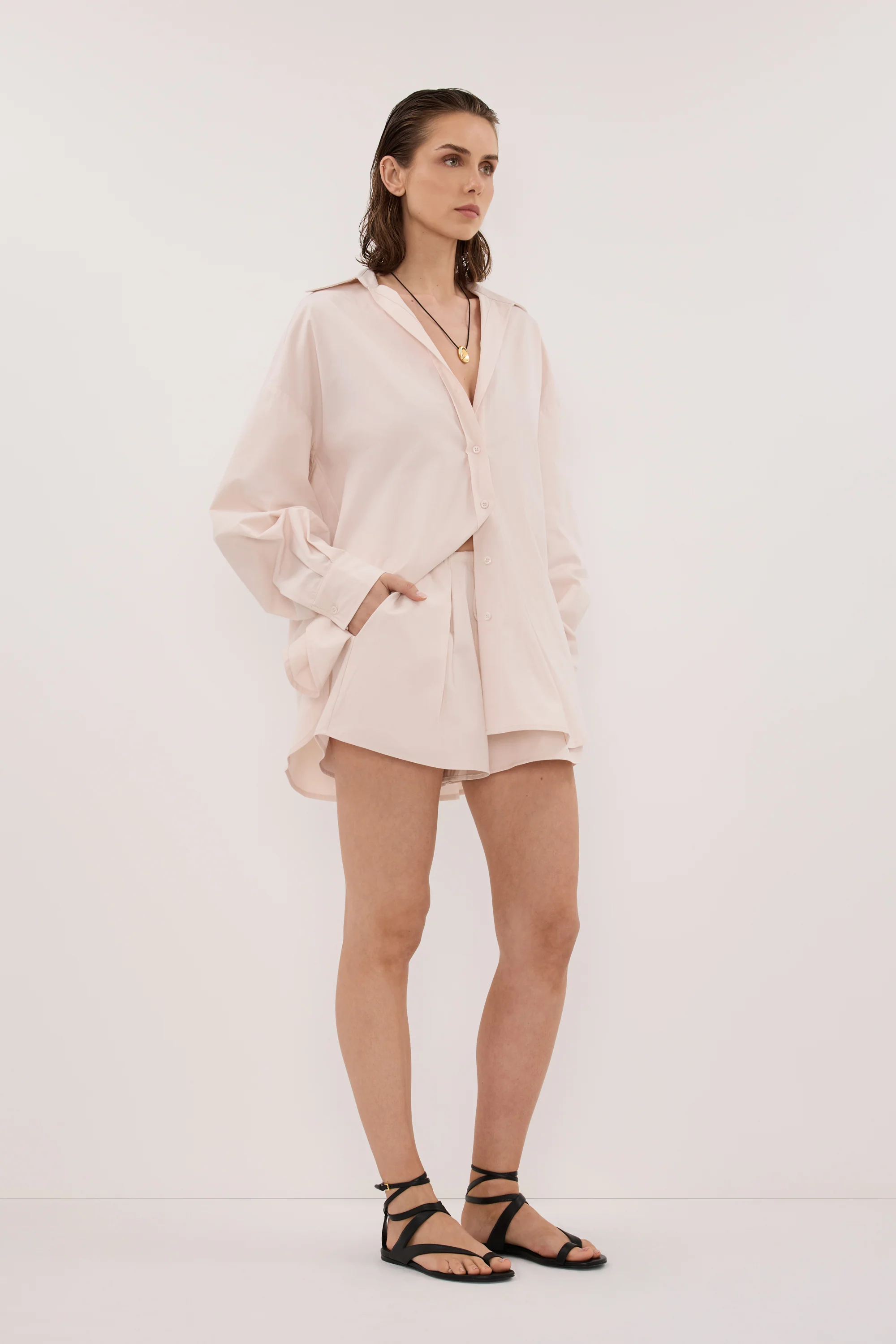 RAQUEL POWDER POPLIN SHORT - Image 3