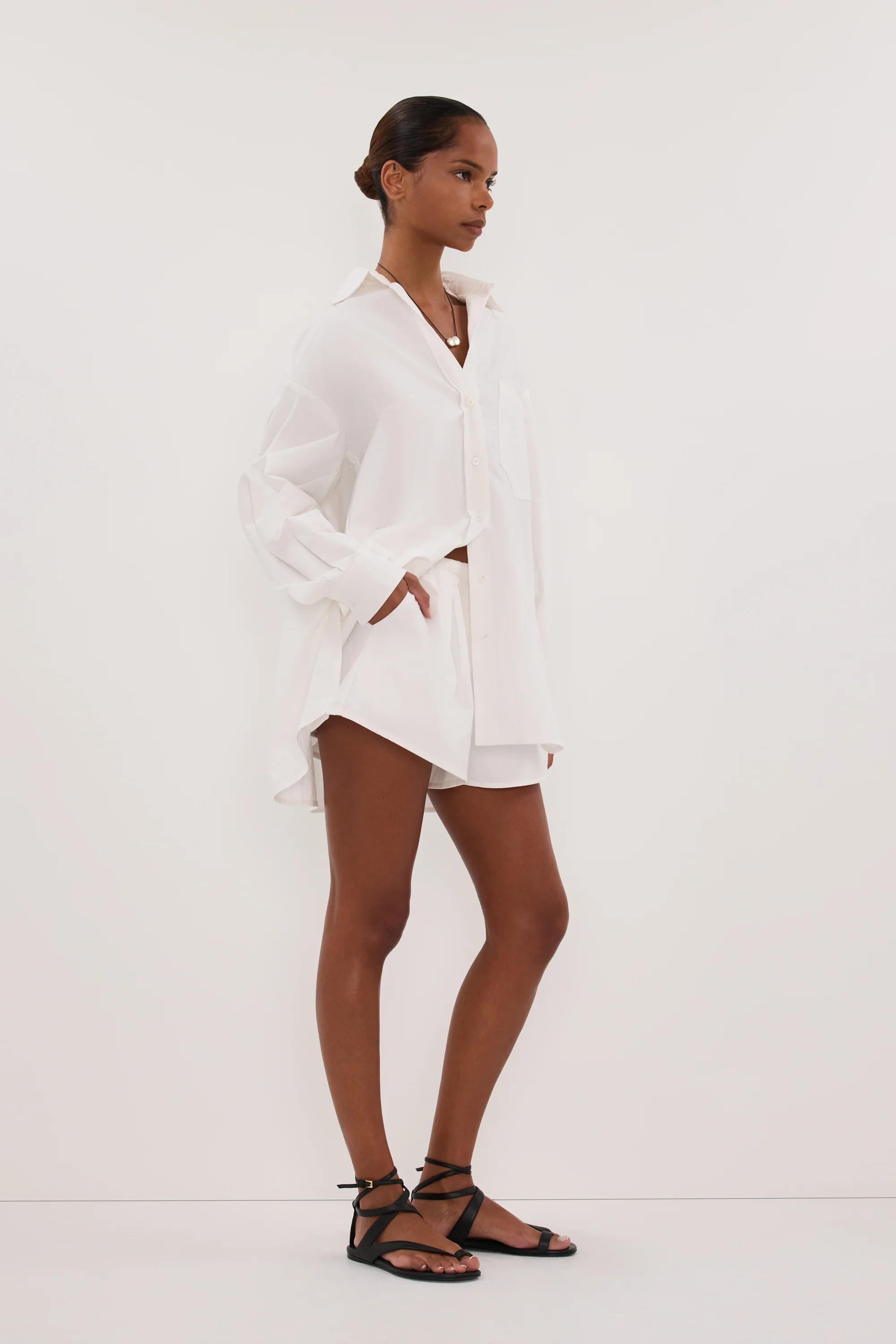 RHEA WHITE COTTON DRAWSTRING SHORT - Image 3