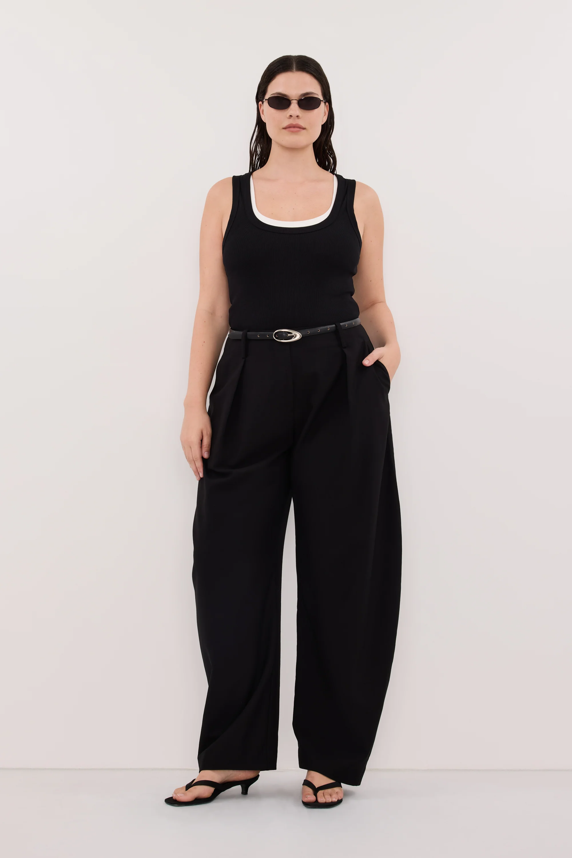 ROMY BLACK BARREL LEG TAILORED PANT - Image 6