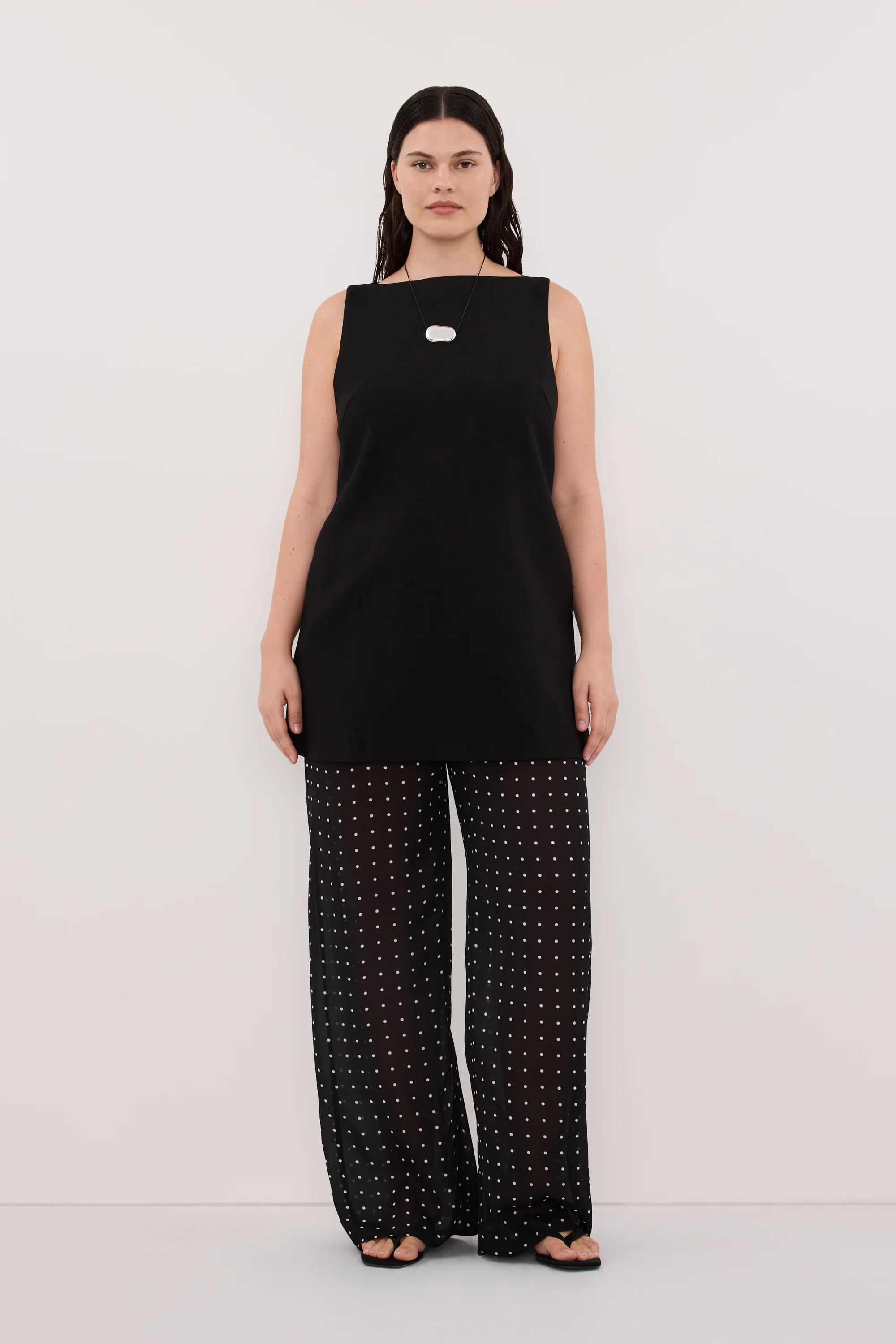 ROWIE BLACK SLEEVELESS BOAT NECK TUNIC TOP - Image 6