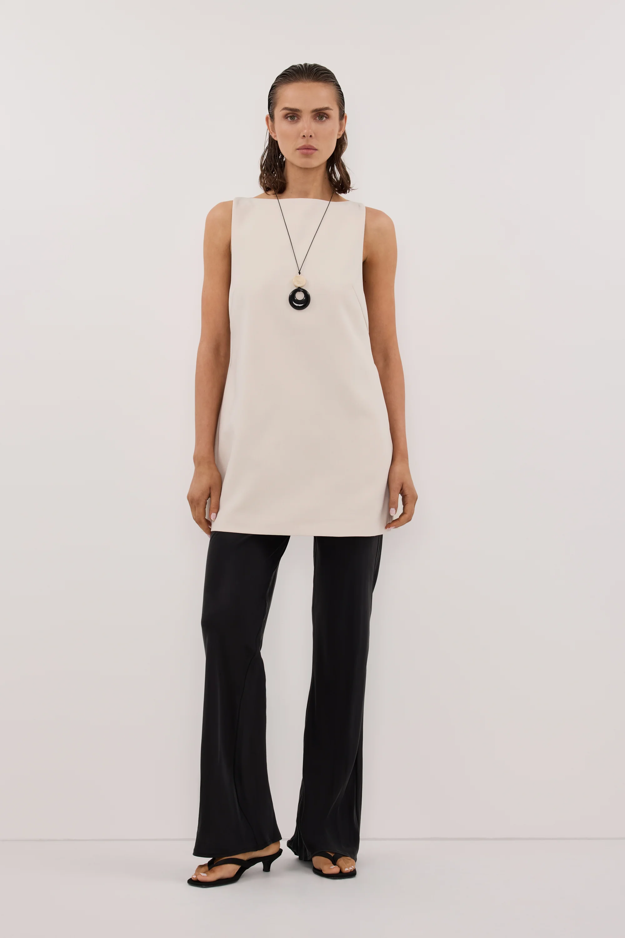 ROWIE BONE SLEEVELESS BOAT NECK TUNIC TOP
