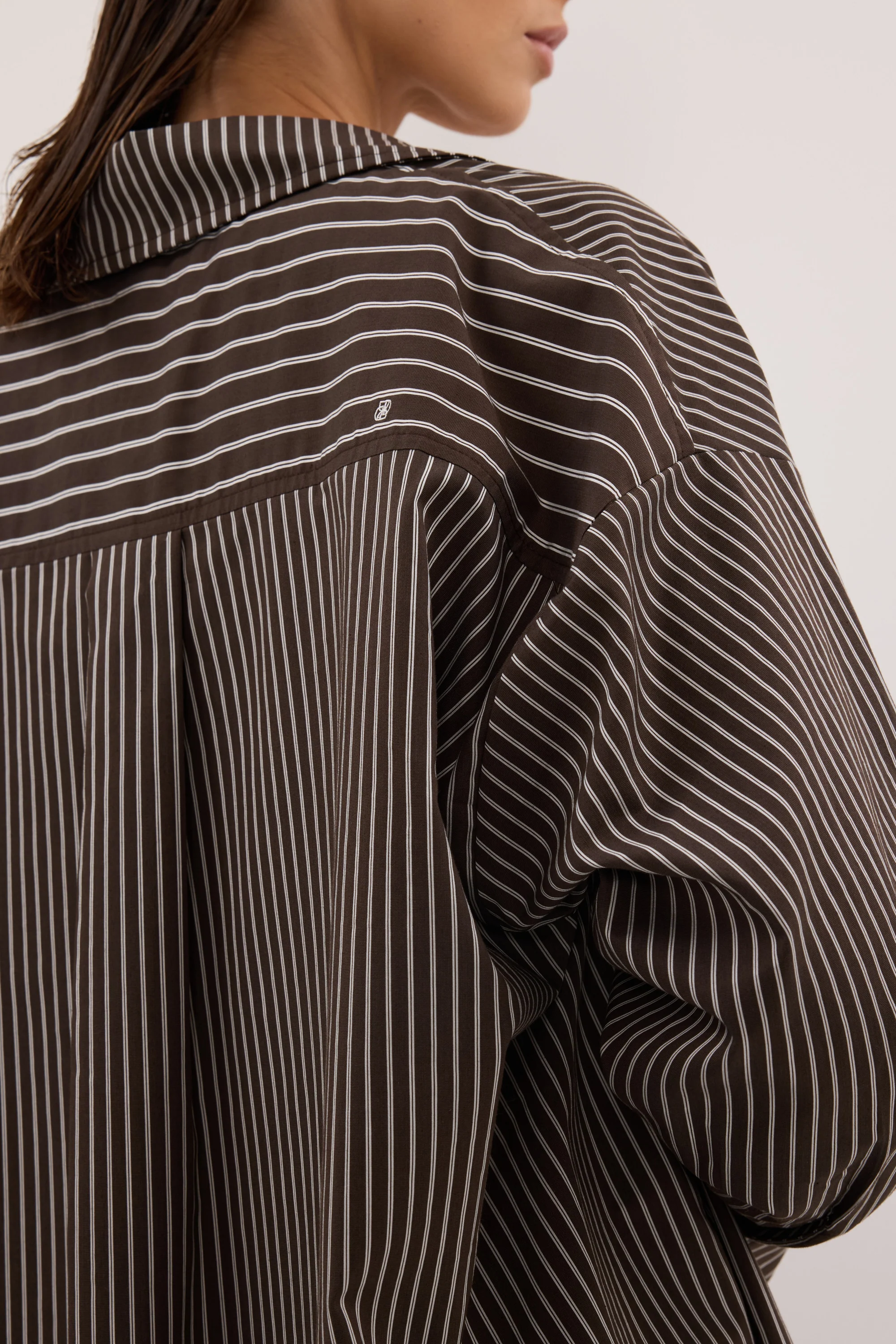 SABLE OVERSIZED BITTER CHOC SILK BLEND SHIRT - Image 7
