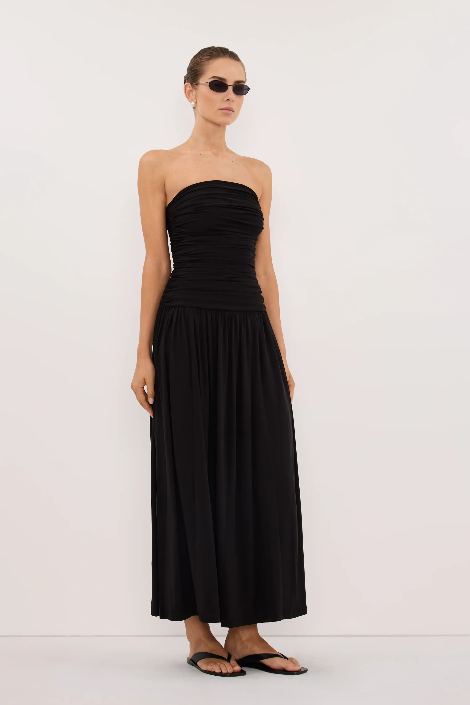 SHARI BLACK STRAPLESS BANDEAU MIDI DRESS - Image 3