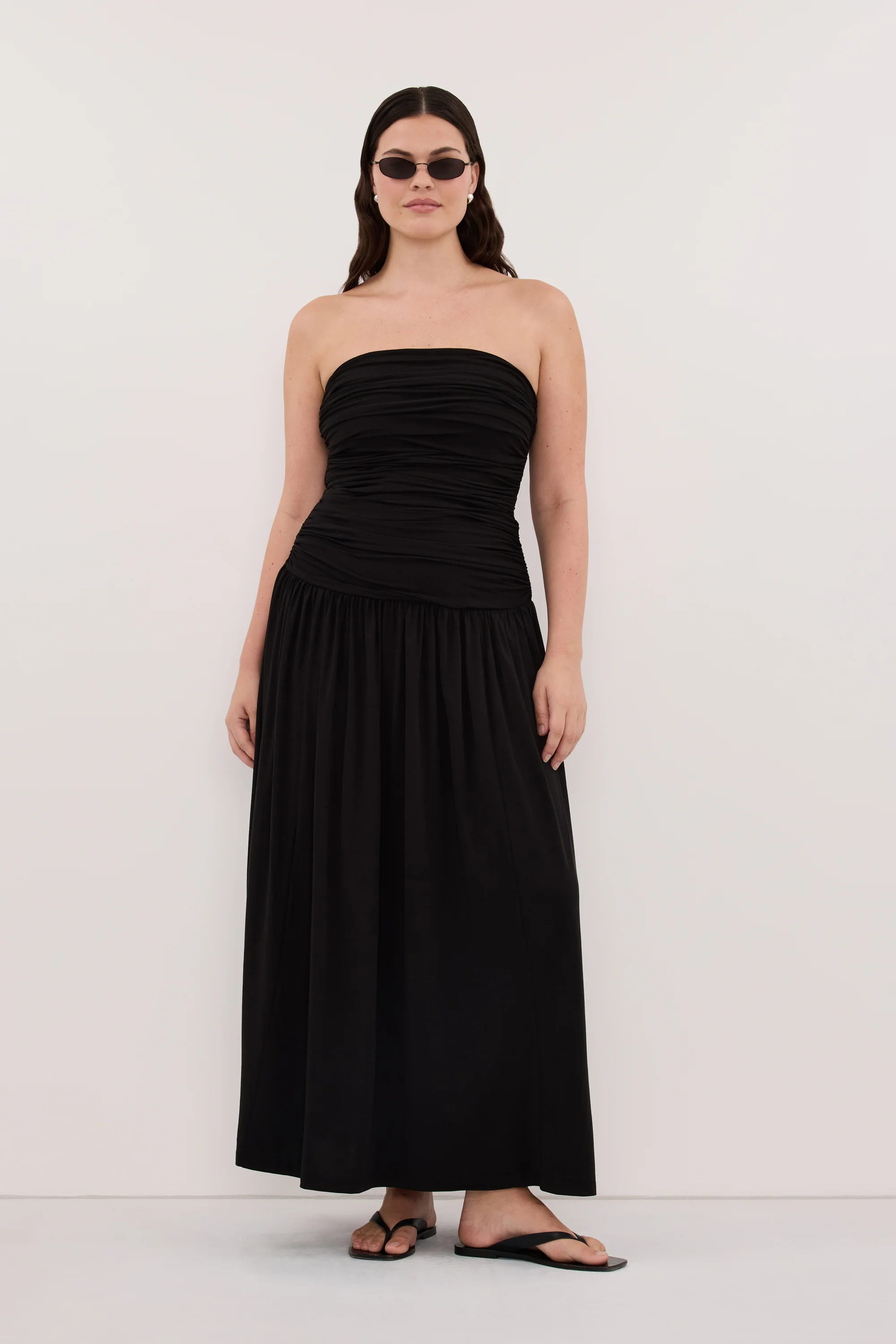 SHARI BLACK STRAPLESS BANDEAU MIDI DRESS - Image 6