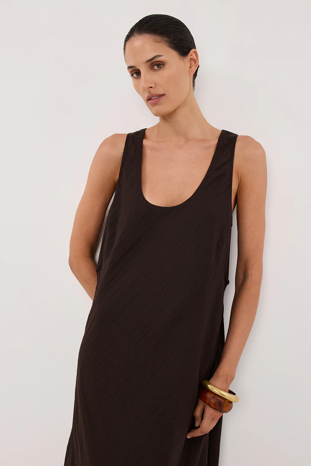SHILOH BITTER CHOC SCOOP NECK MIDI DRESS - Image 2