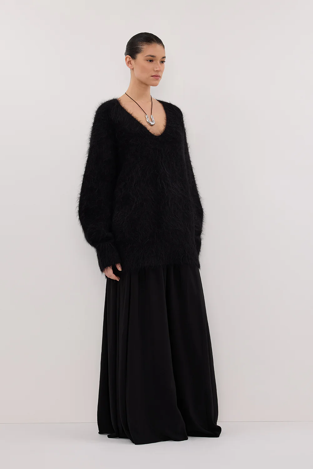 SIERRA BLACK TEXTURED MIDI SKIRT - Image 7