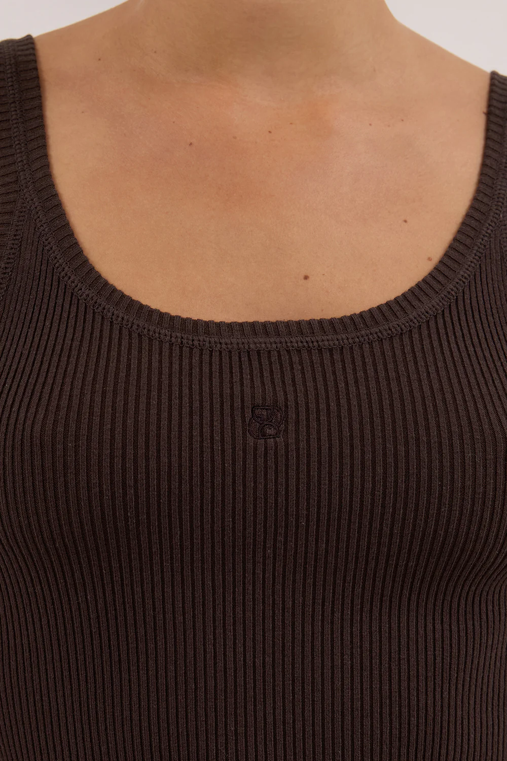 SIGNATURE CHOC SCOOP TANK - Image 5